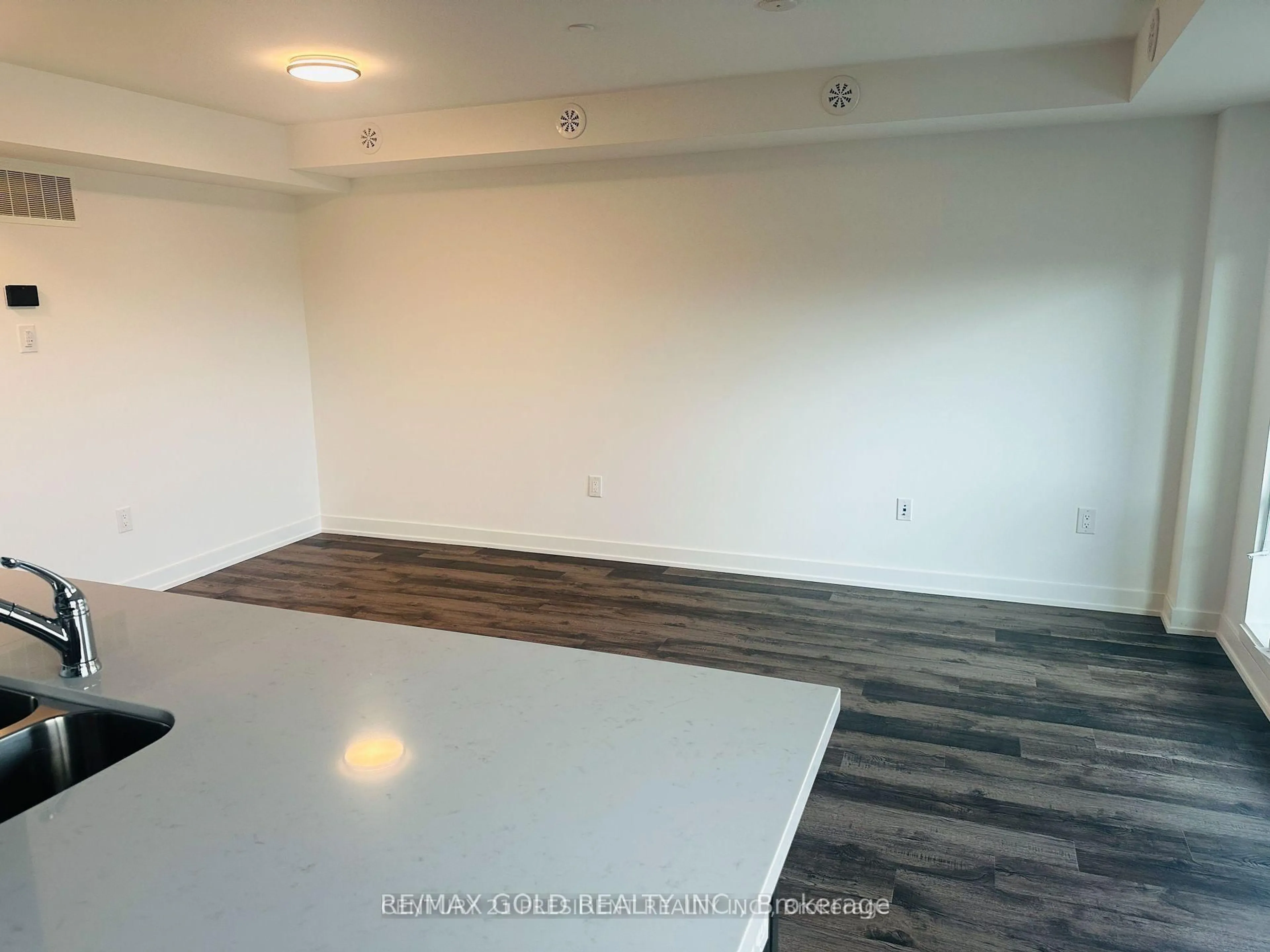A pic of a room for 185 Veterans Dr #17, Brampton Ontario L7A 5L2