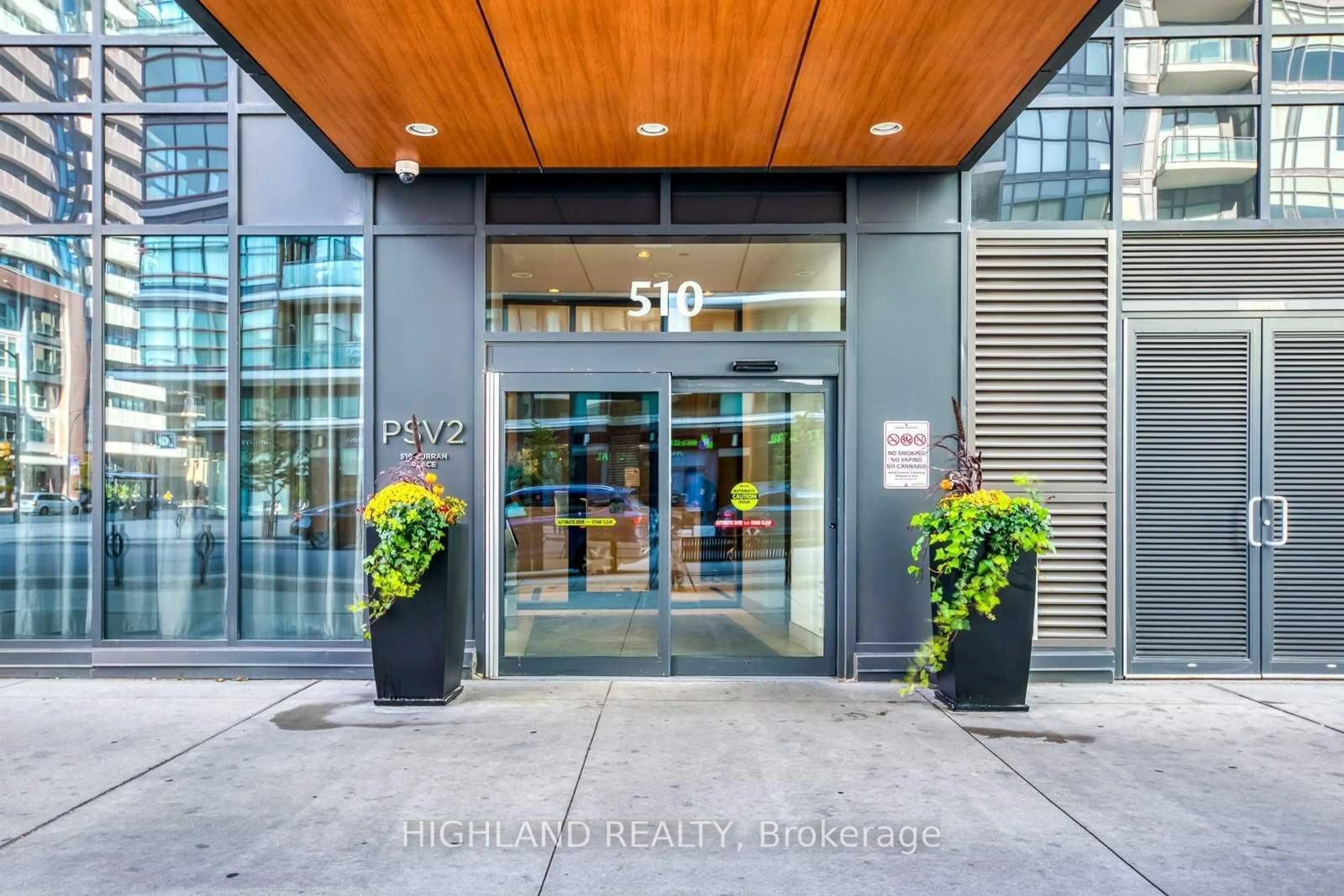 Indoor foyer for 510 Curran Pl #2005, Mississauga Ontario L5B 0J8