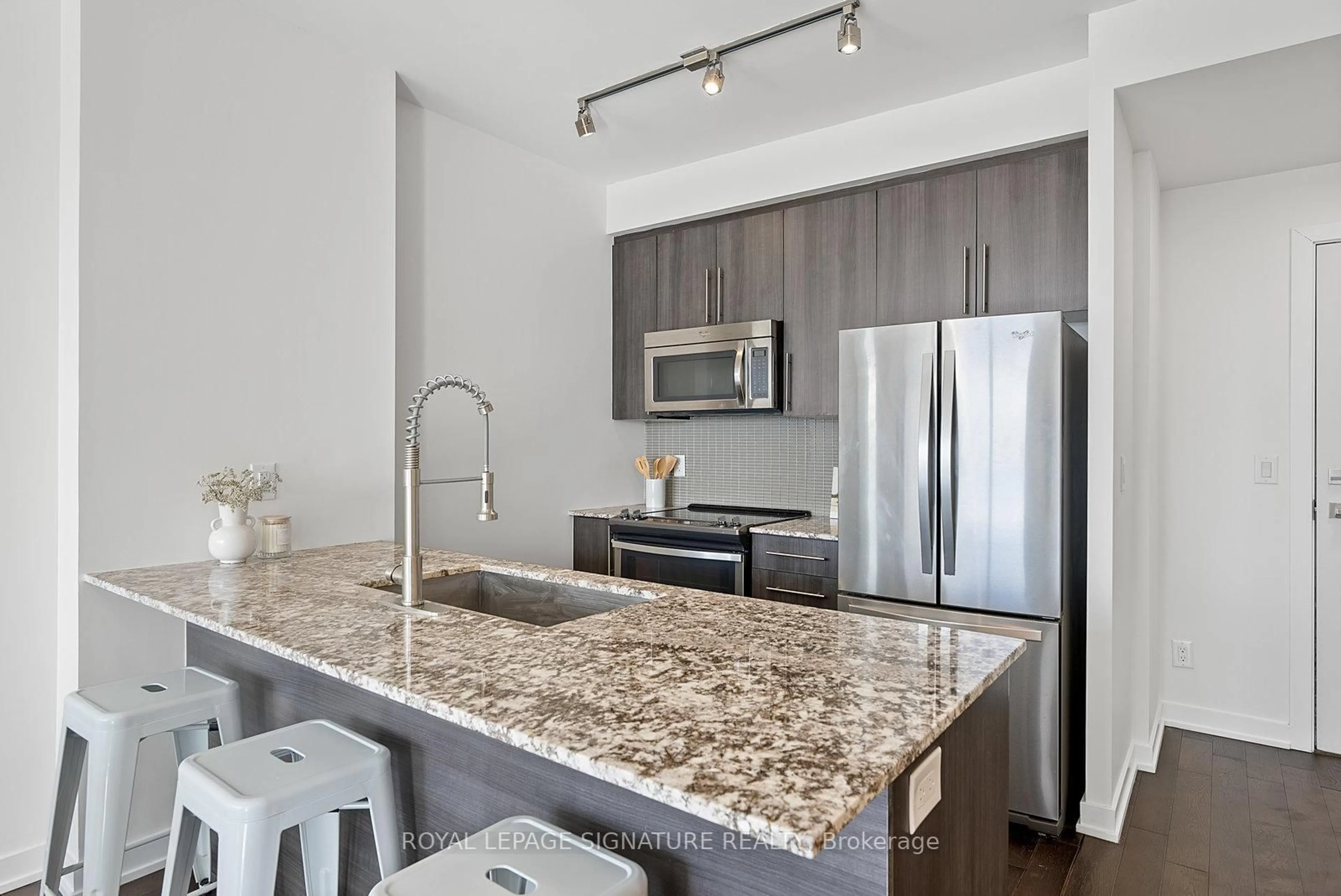 Unknown for 510 Curran Pl #4103, Mississauga Ontario L5B 0J8