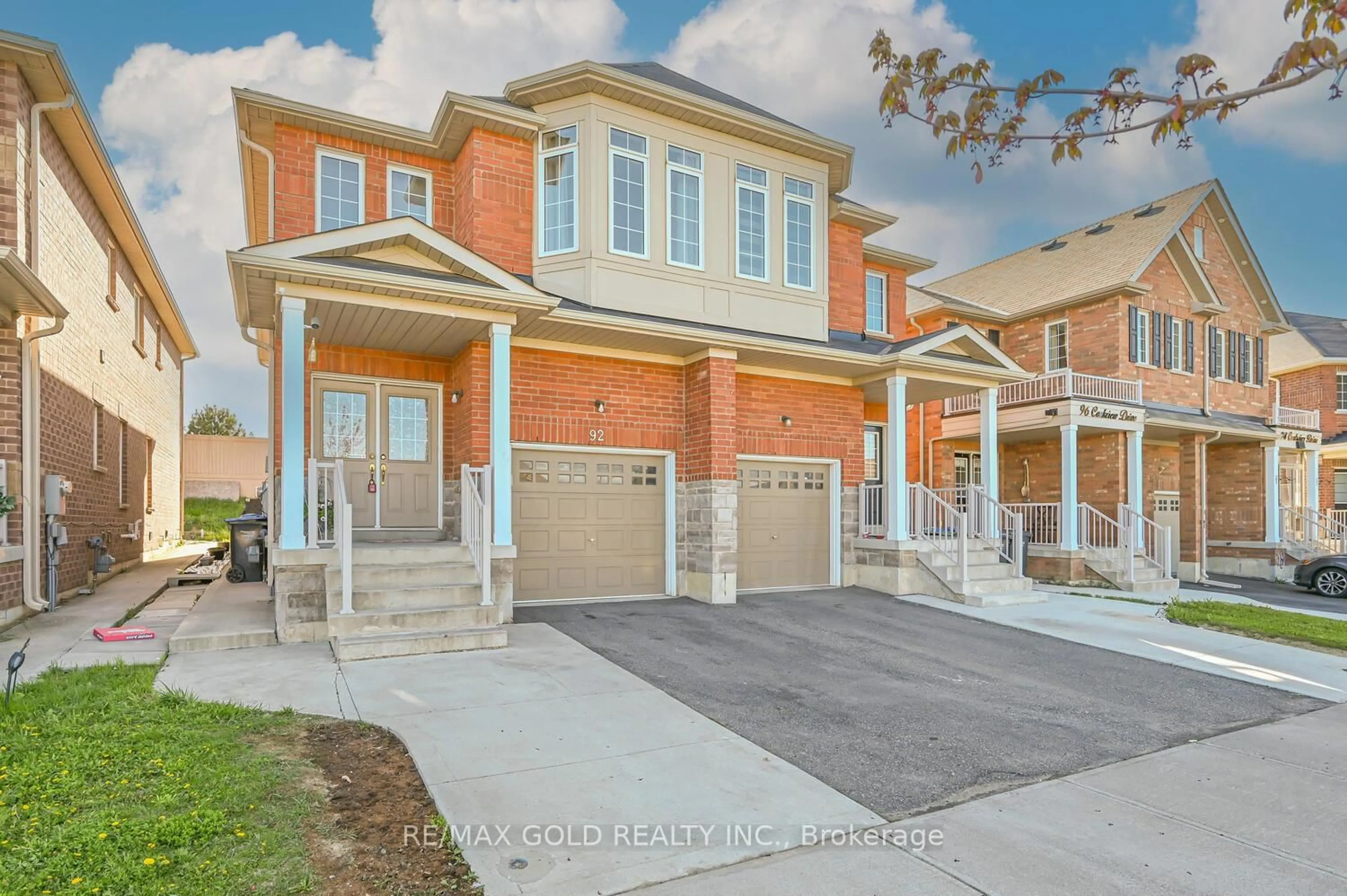 Home with brick exterior material, street for 92 Cookview Dr, Brampton Ontario L6R 3V1