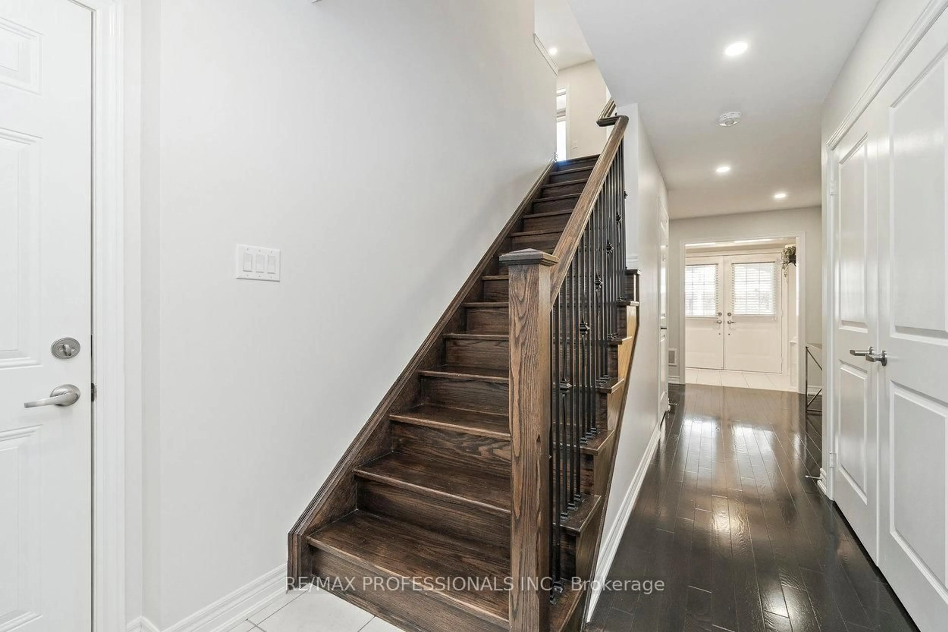 Stairs for 22 Haymarket Dr, Brampton Ontario L7A 5C3