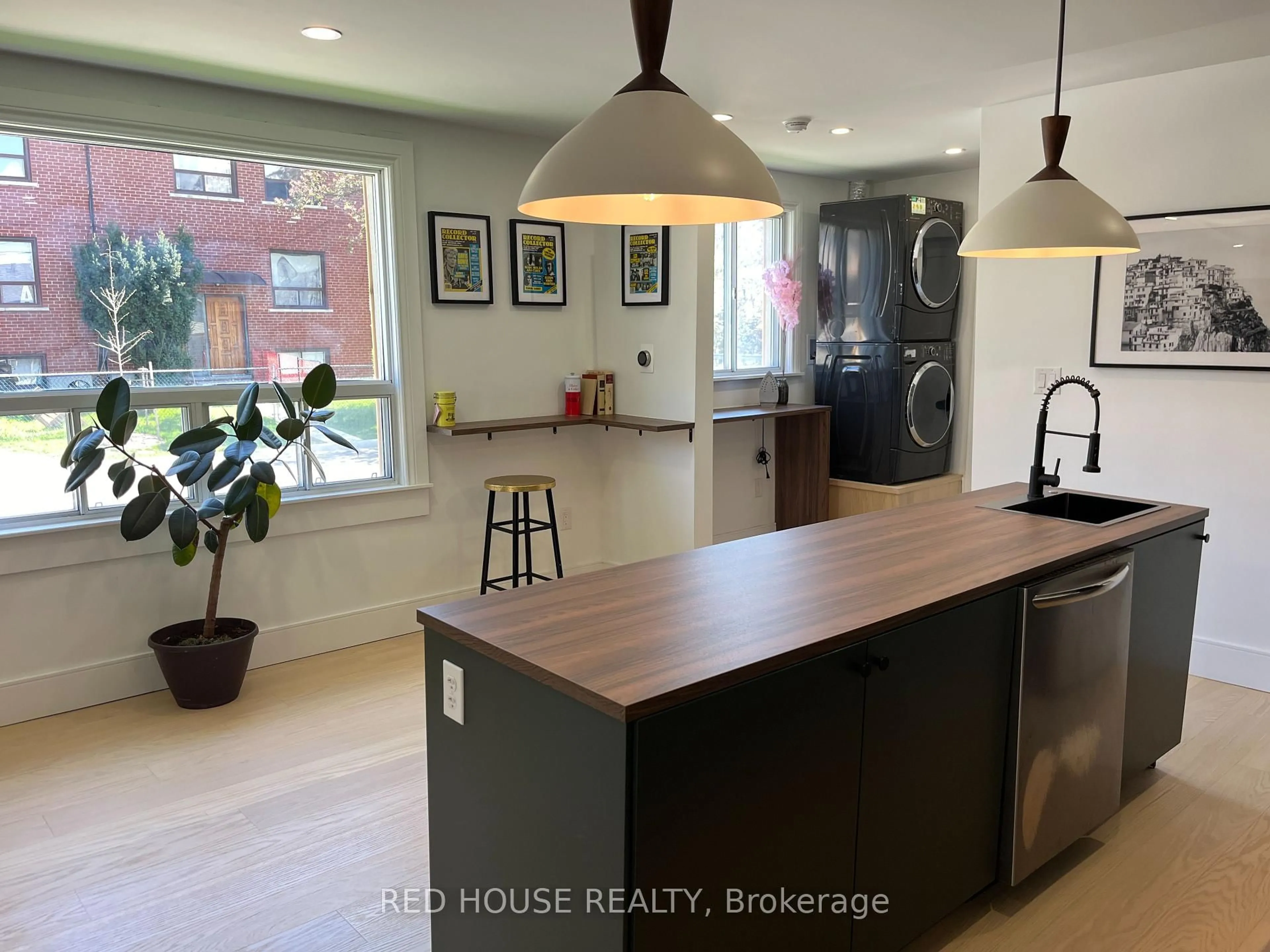 Open concept kitchen, unknown for 2 Hilldale Rd, Toronto Ontario M6N 3Y2