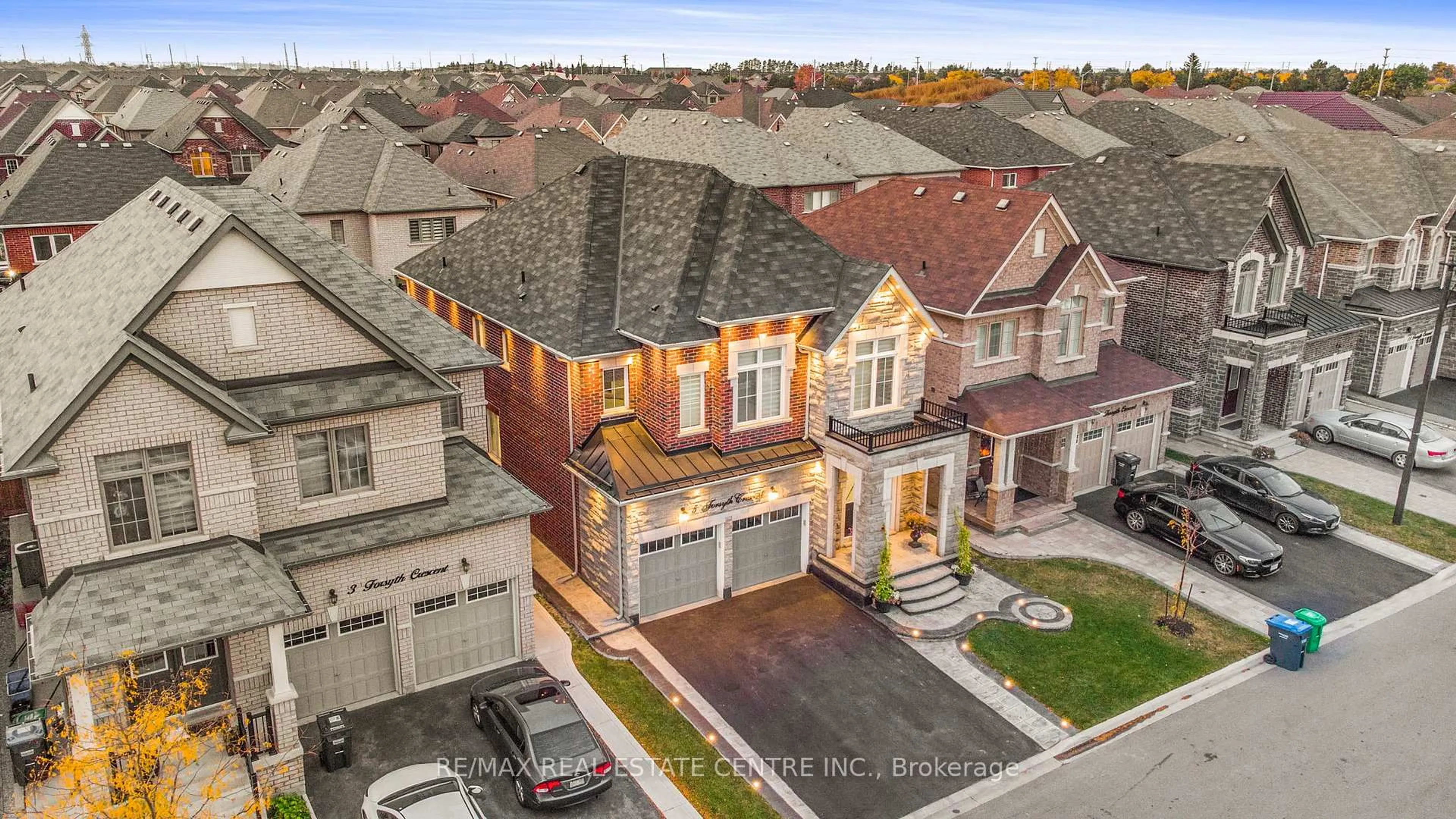 A pic from outside/outdoor area/front of a property/back of a property/a pic from drone, street for 5 Forsyth Cres, Brampton Ontario L6X 5N2