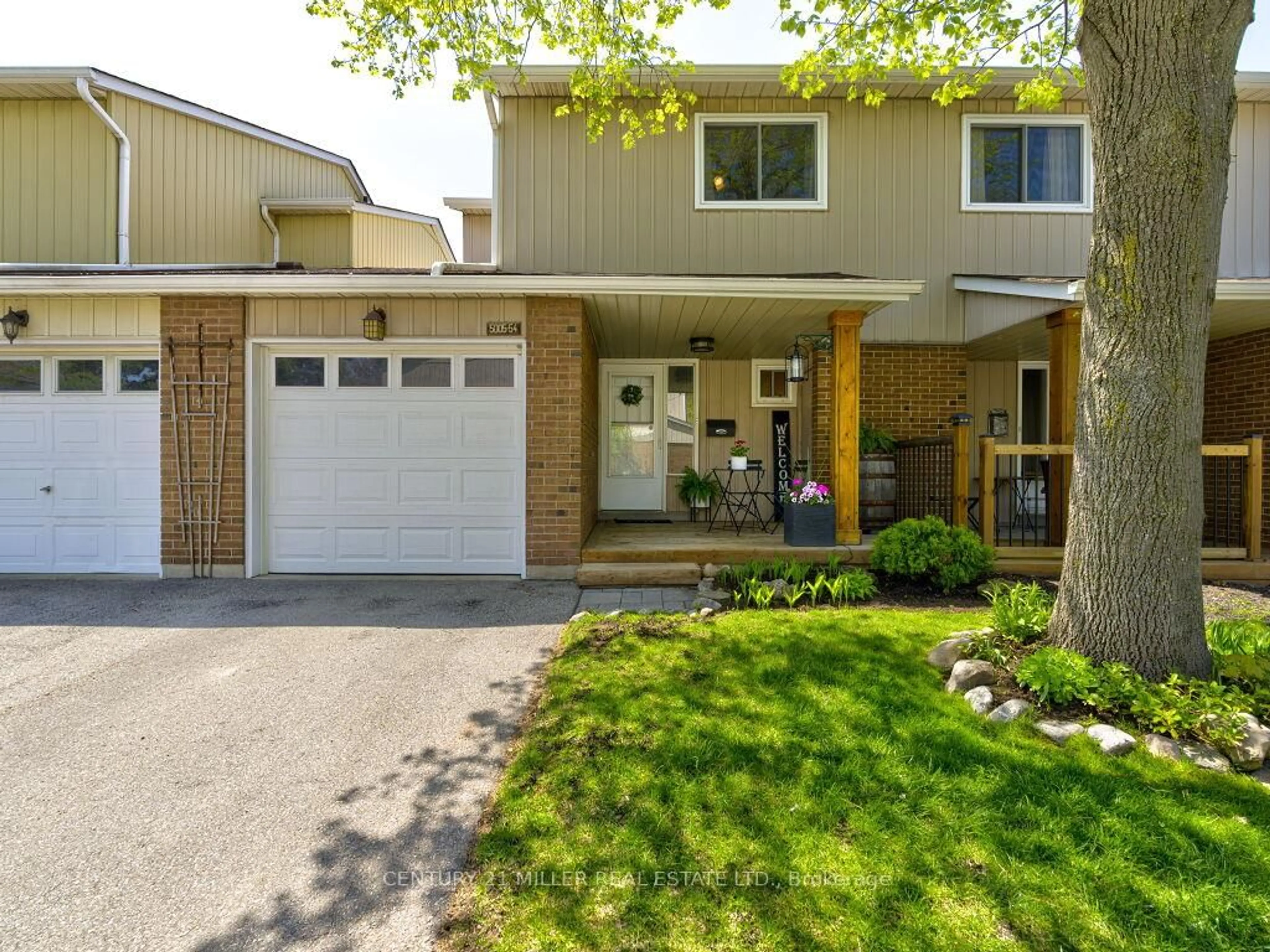Home with brick exterior material, street for 5005 Pinedale Ave #54, Burlington Ontario L7L 5J6