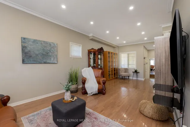 Additional property image - 1876 Stevington Cres
