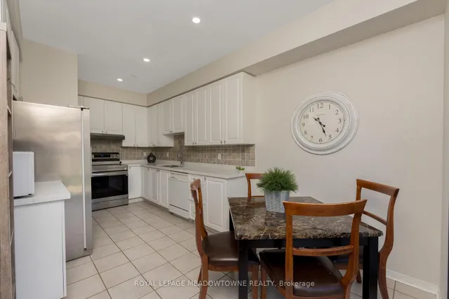 Additional property image - 1876 Stevington Cres