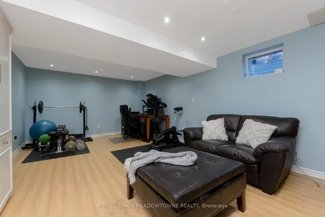 Additional property image - 1876 Stevington Cres
