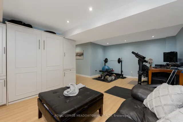 Additional property image - 1876 Stevington Cres