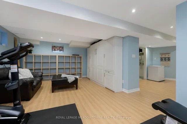 Additional property image - 1876 Stevington Cres