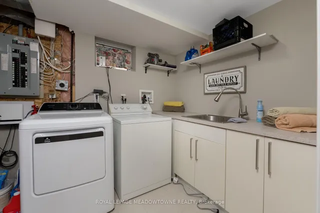 Additional property image - 1876 Stevington Cres