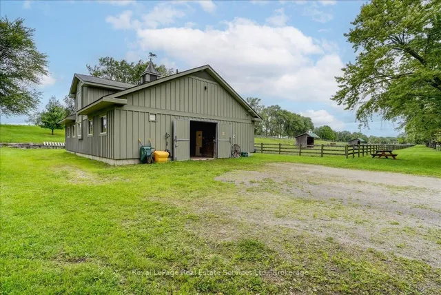 Additional property image - 6150 WALKERS Line