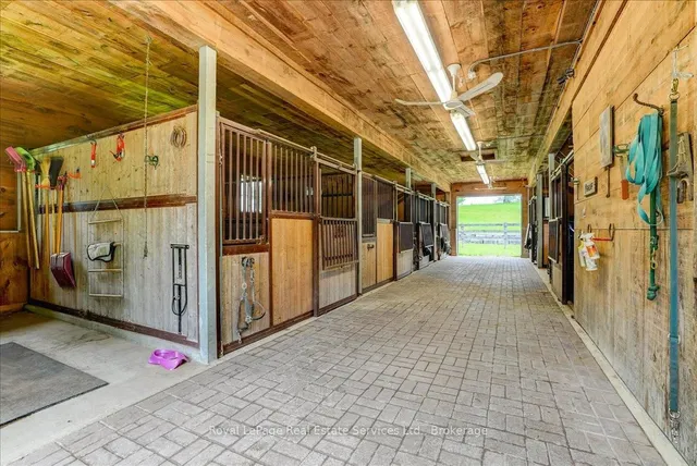 Additional property image - 6150 WALKERS Line