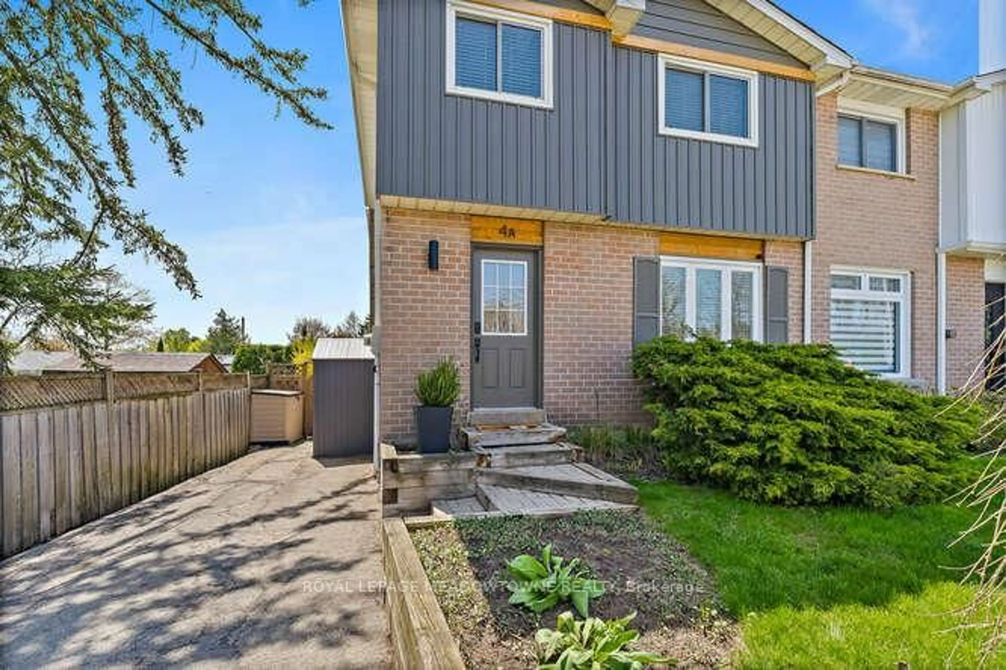 Unknown for 4A Hall Rd, Halton Hills Ontario L7G 4W5