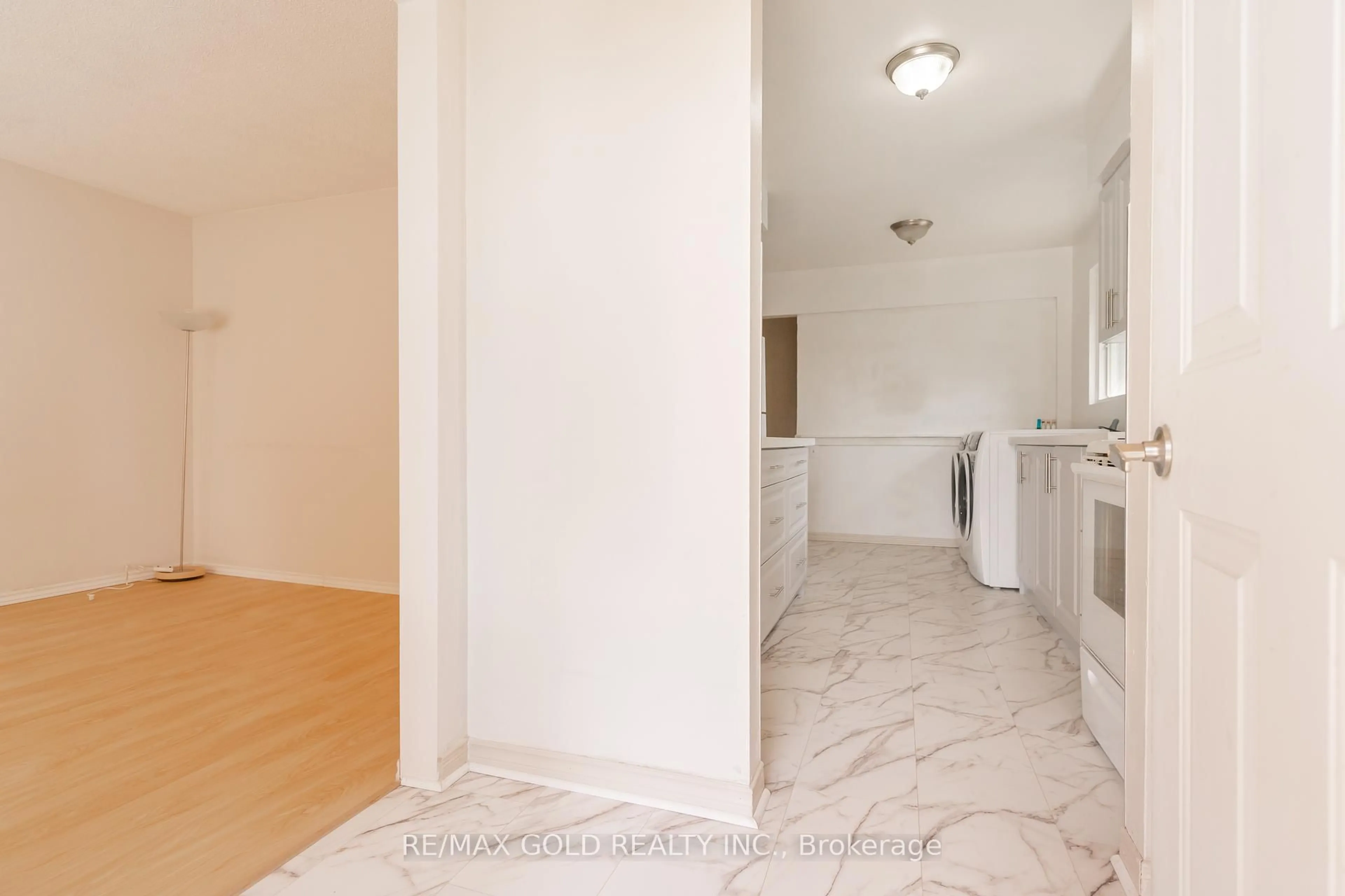 Laundry room for 68 Montjoy Cres, Brampton Ontario L6S 3E7