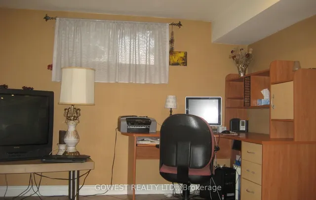 Additional property image - 118 Treeview Dr