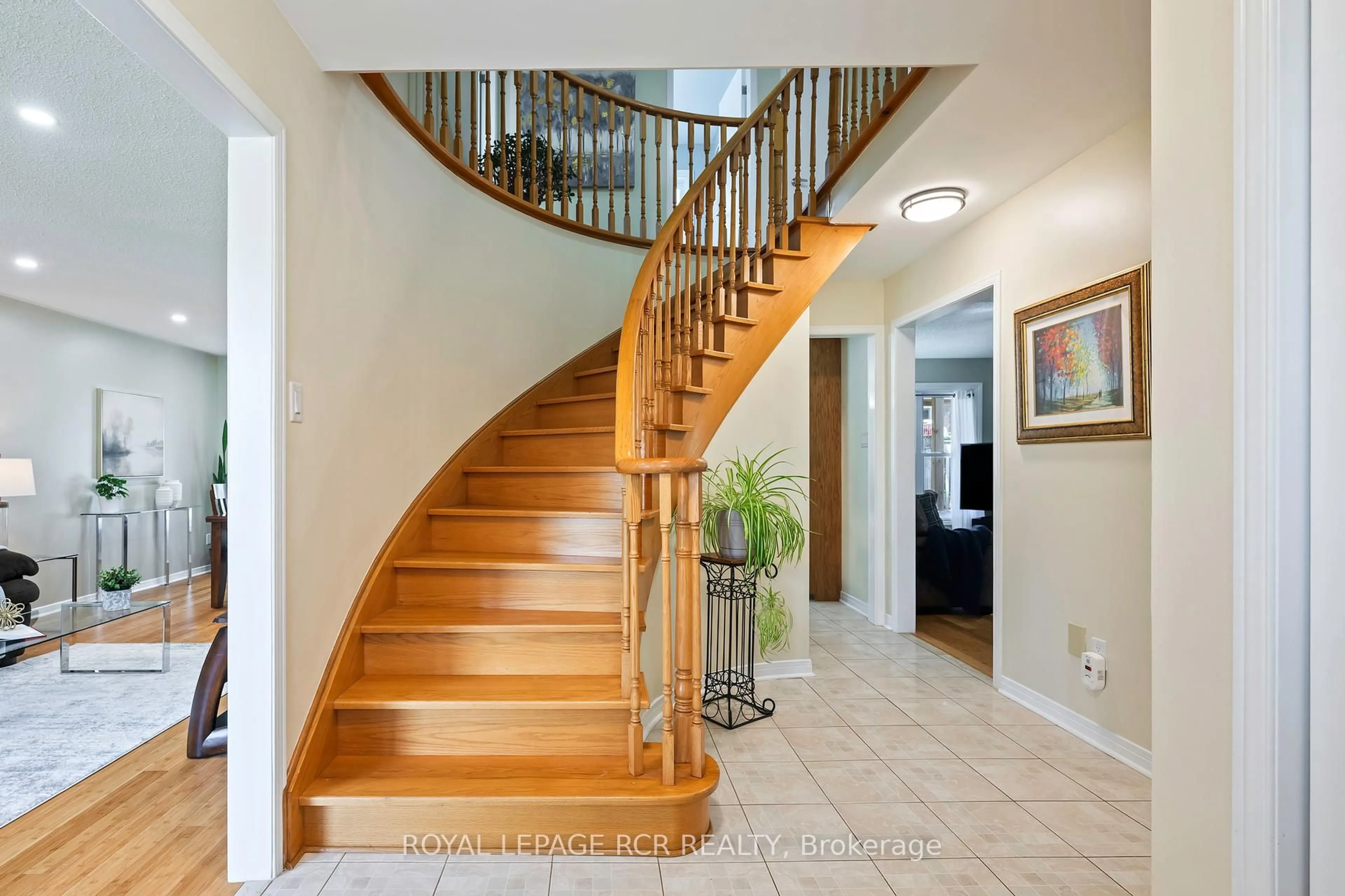 Stairs for 243 Beechfield Cres, Orangeville Ontario L9W 4N3