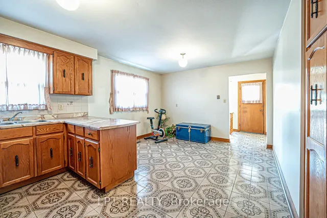 Additional property image - 71 Arthur Griffith Dr
