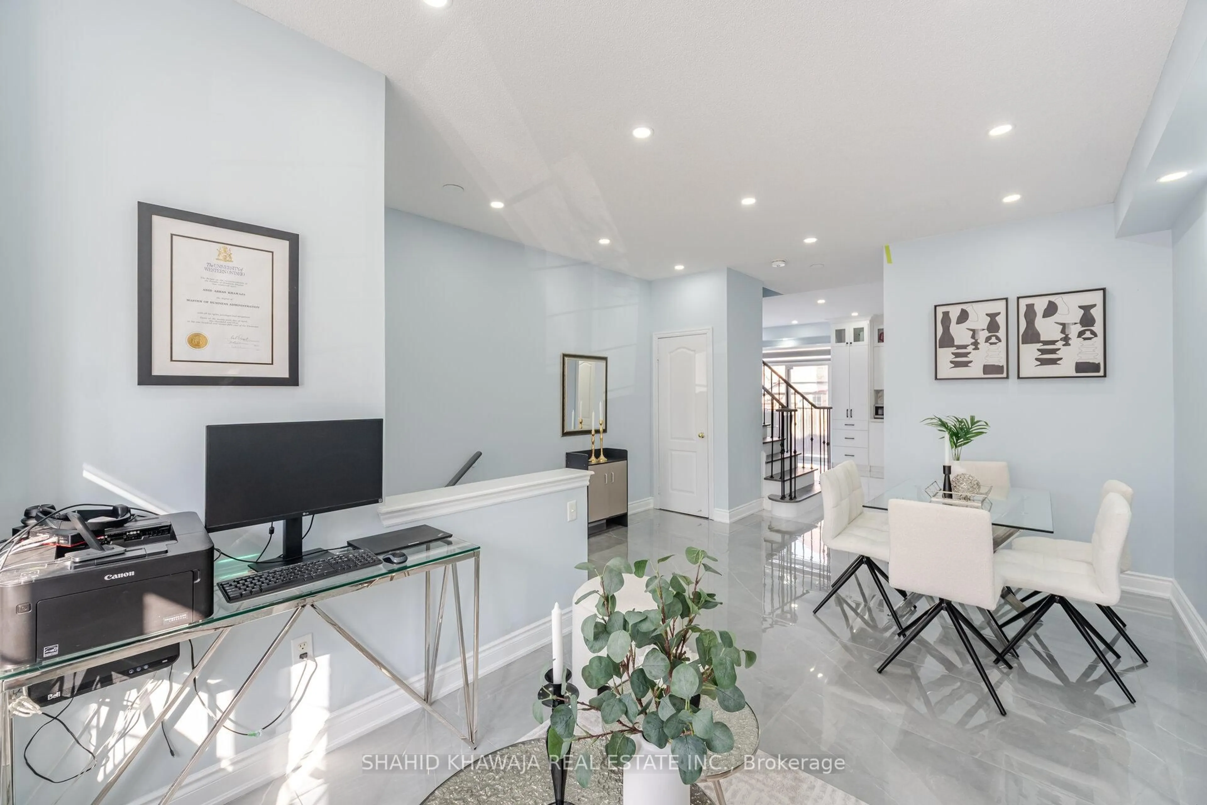 Unknown for 5504 Waterwind Cres, Mississauga Ontario L5M 0G4