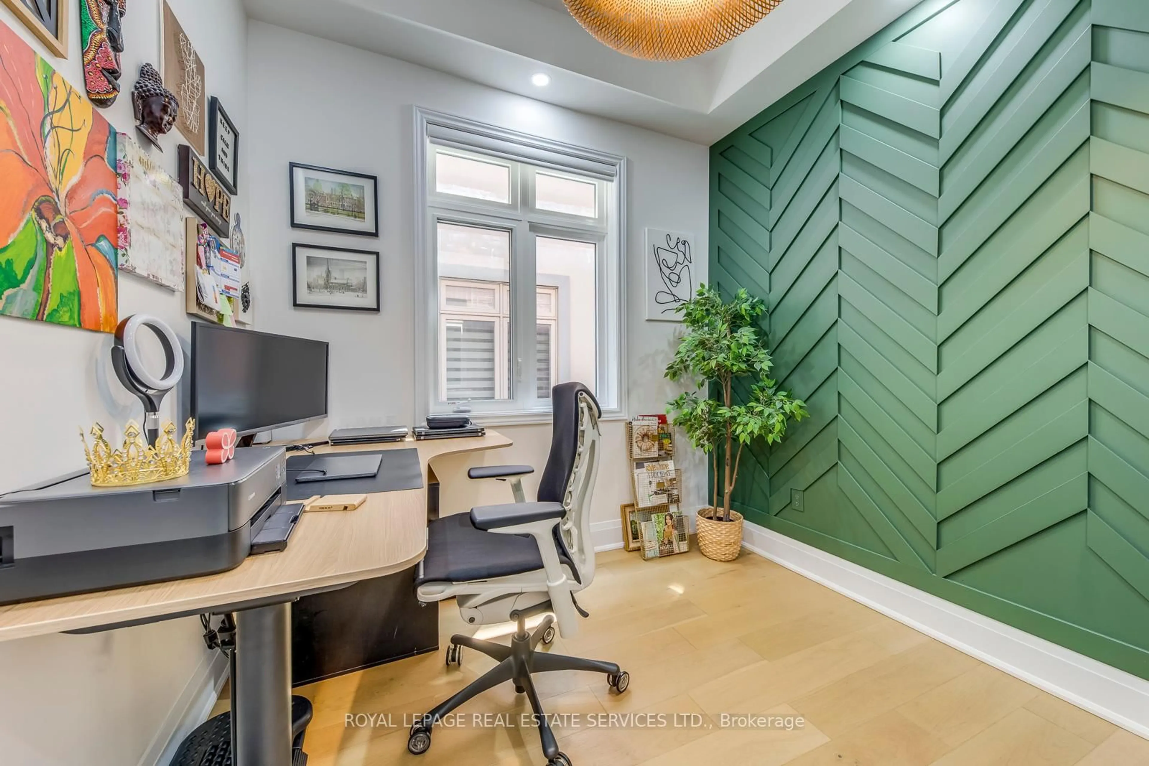 A pic of a room for 3450 Post Rd Rd, Oakville Ontario L6H 0Y9