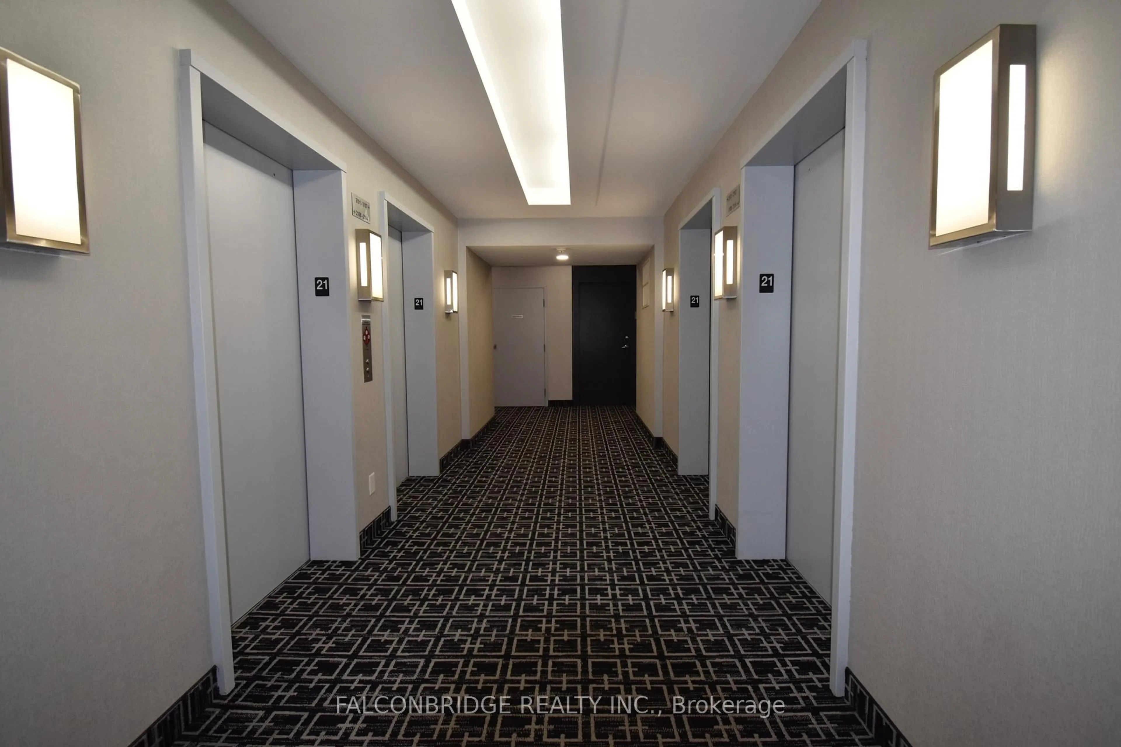 Indoor foyer for 223 Webb Dr #2110, Mississauga Ontario L5B 0E8