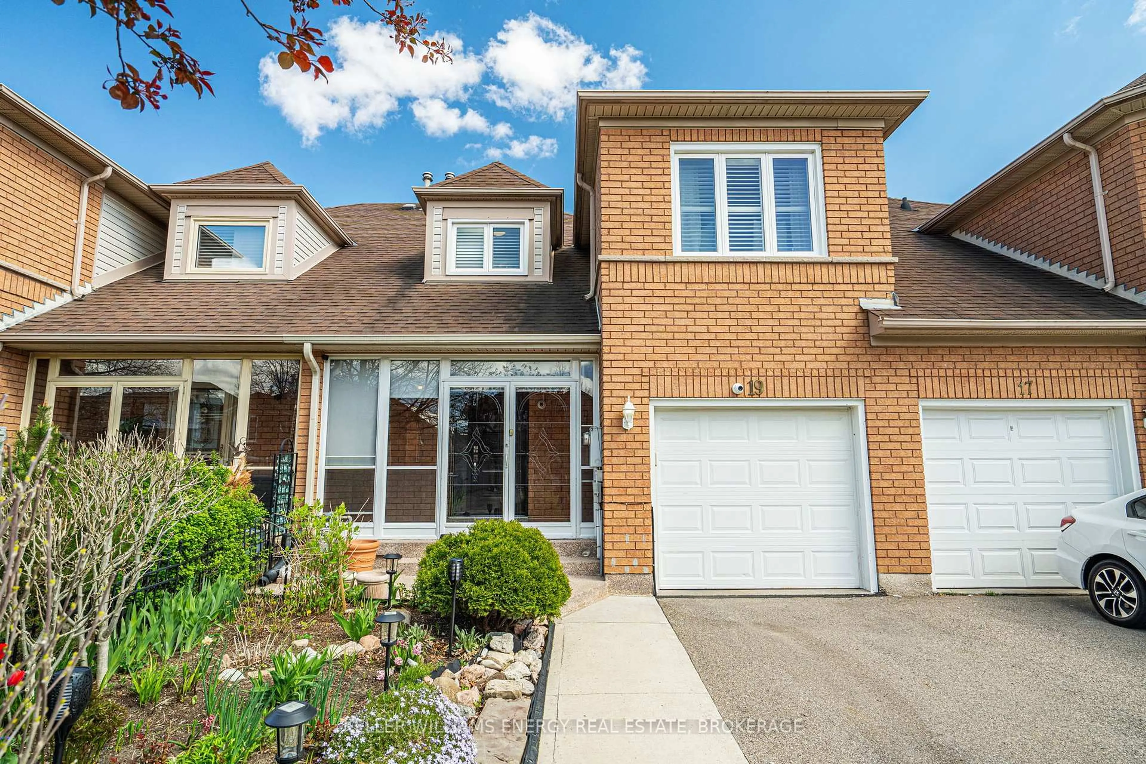 Home with brick exterior material, street for 19 Woodstream Ave, Brampton Ontario L6R 1M7