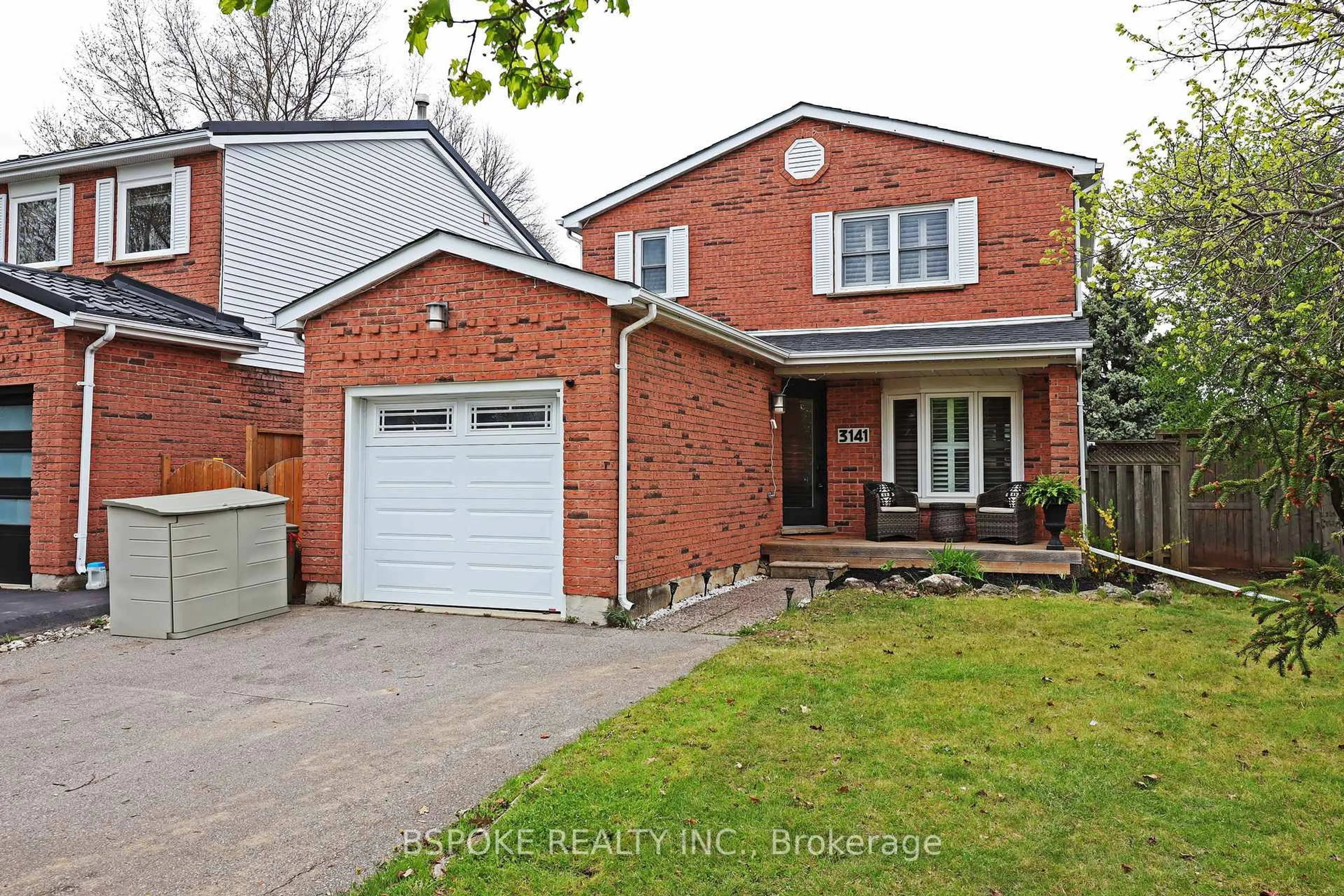 Home with brick exterior material, street for 3141 Sandcliffe Crt, Burlington Ontario L7M 3H1