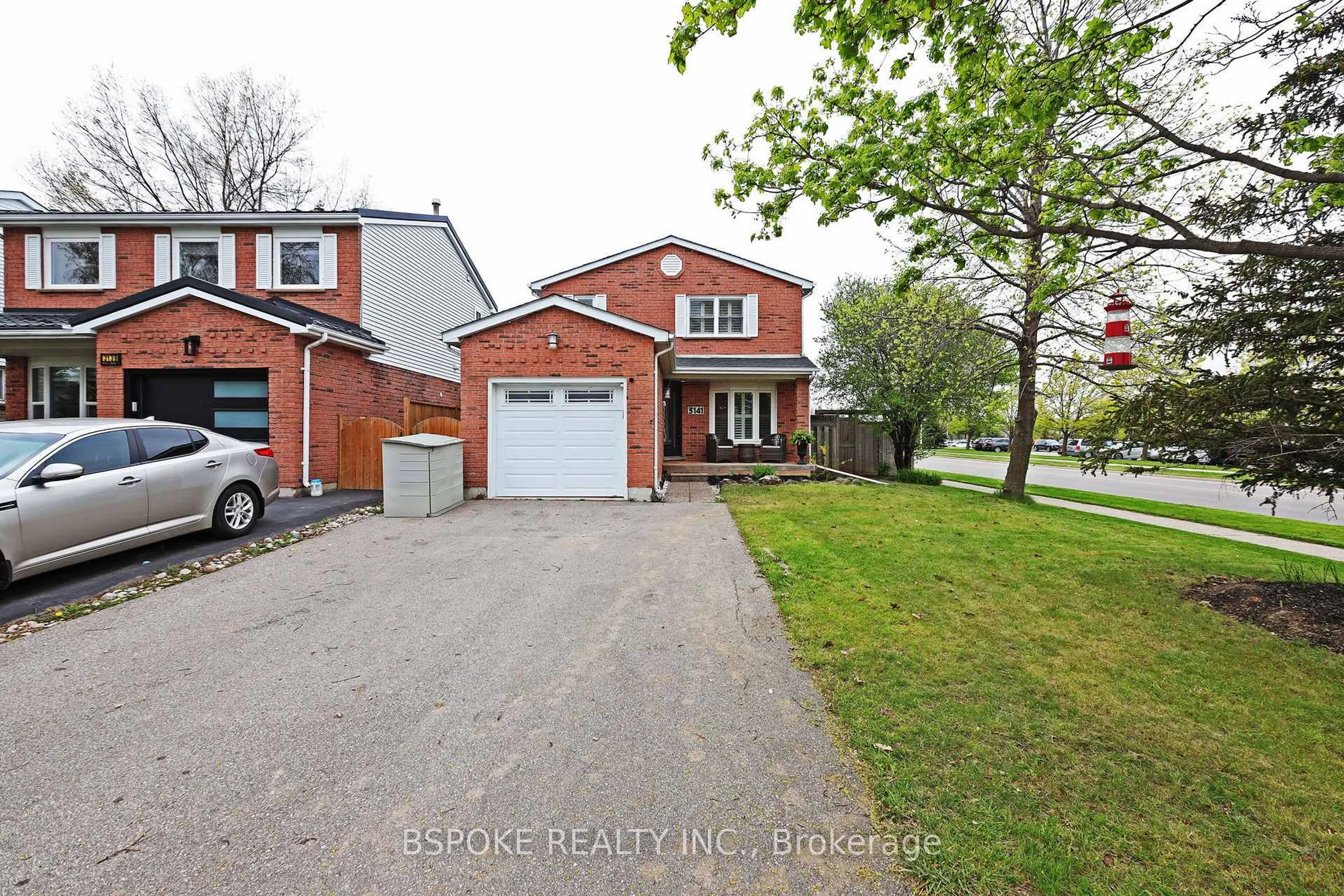 Home with brick exterior material, street for 3141 Sandcliffe Crt, Burlington Ontario L7M 3H1