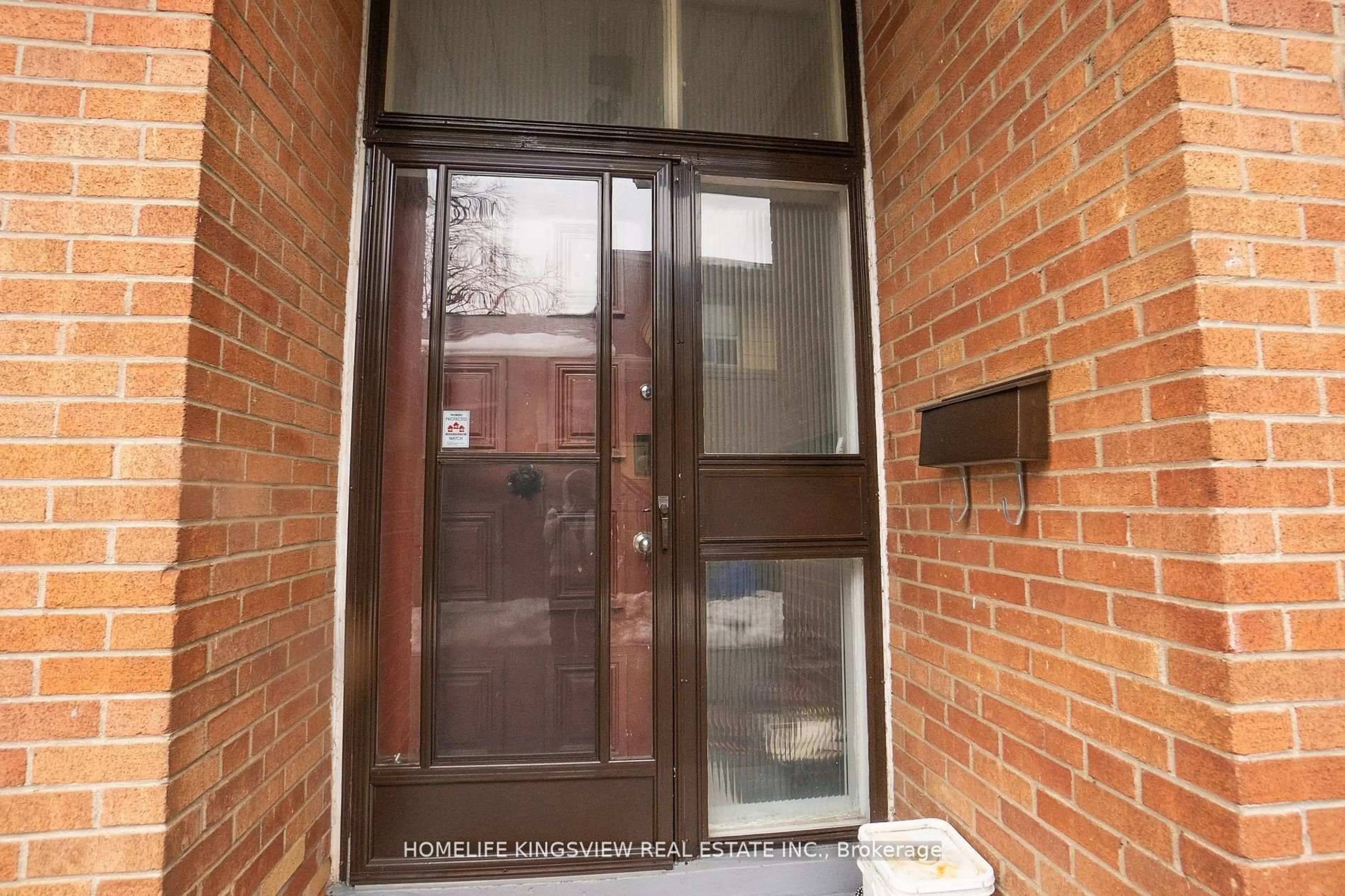 Indoor entryway for 3 Crendon Dr, Toronto Ontario M9C 3G3