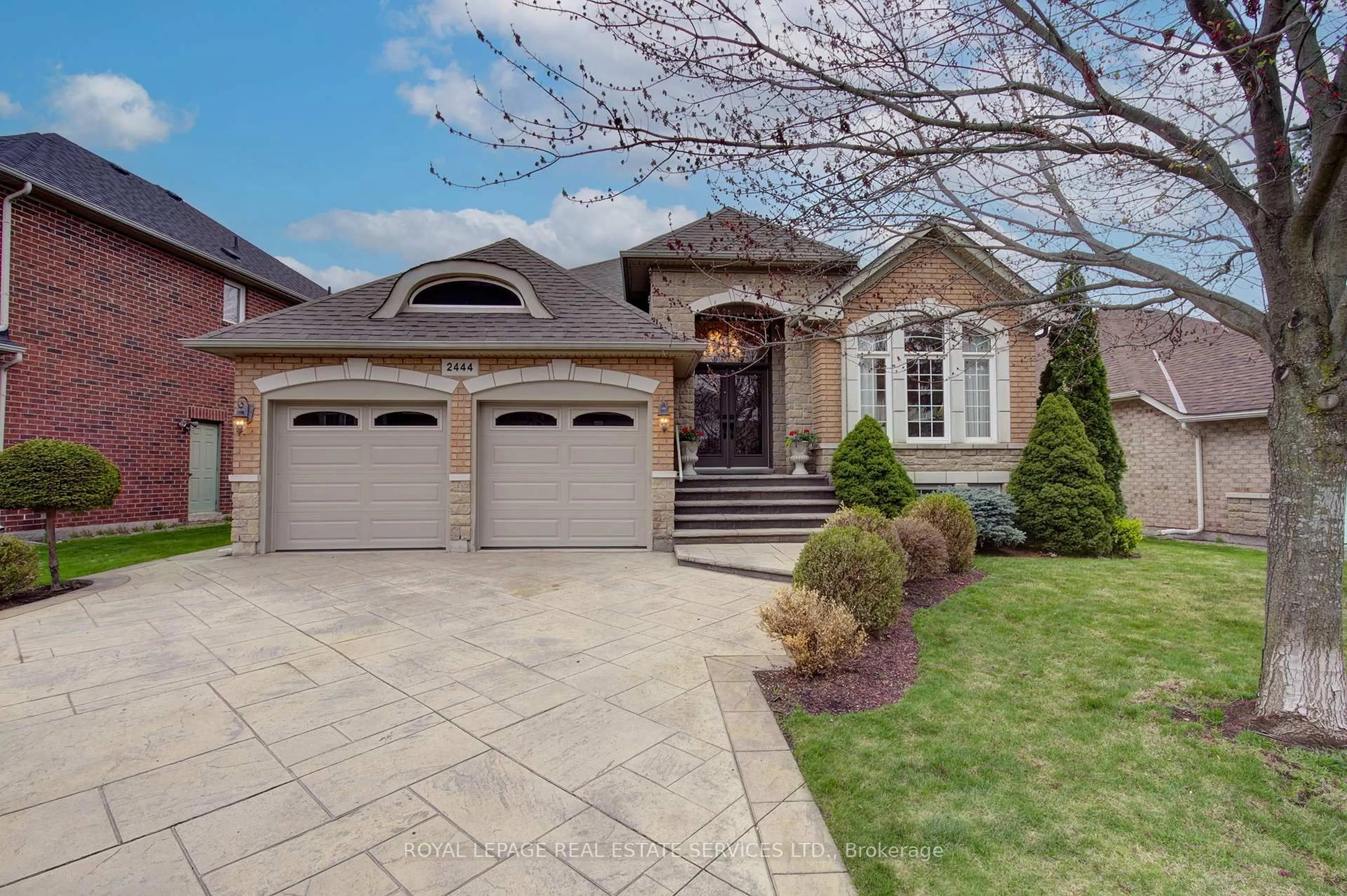 Home with brick exterior material, street for 2444 Salcome Dr, Oakville Ontario L6H 7N5