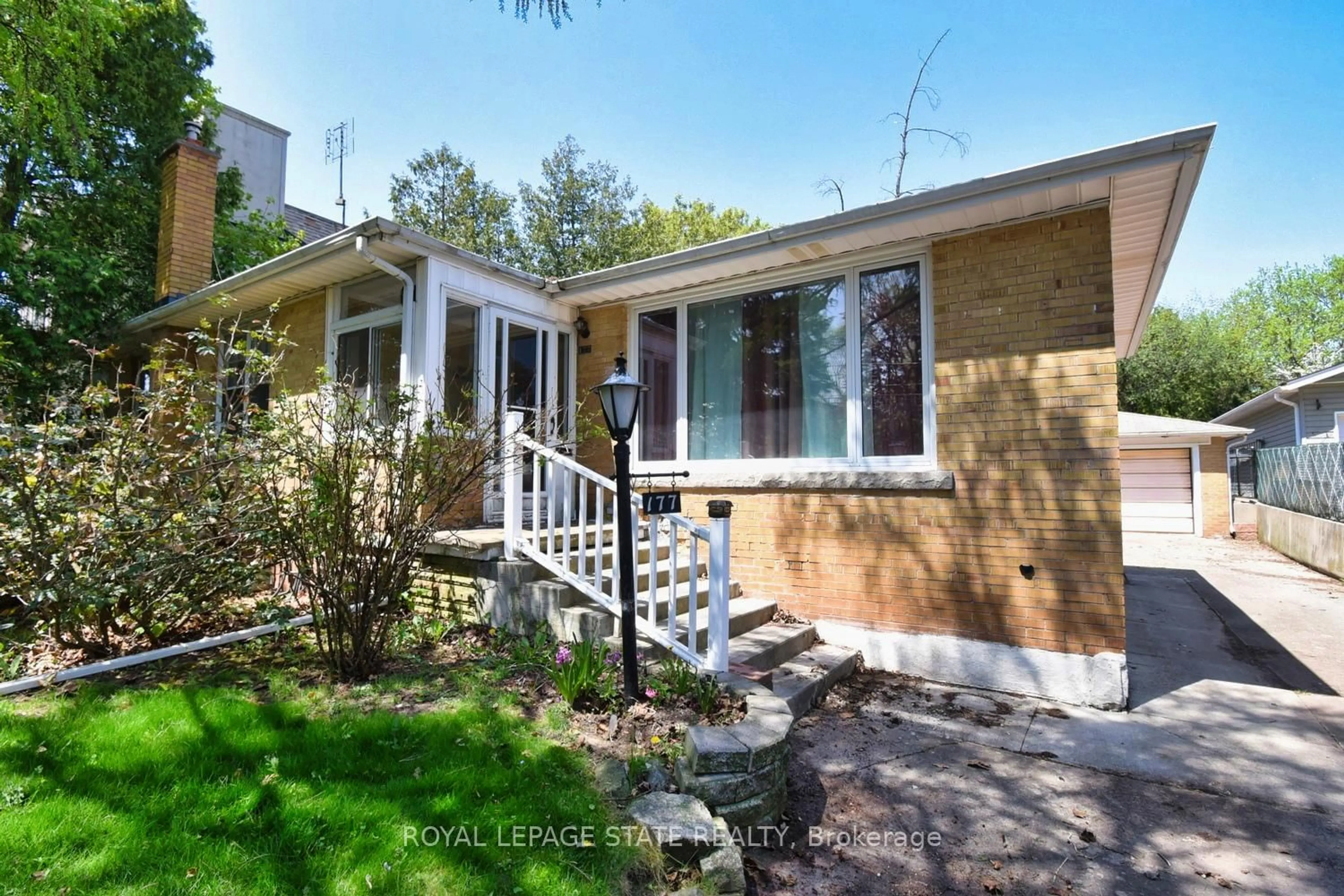 Unknown for 177 Richmond Rd, Oakville Ontario L6H 1L8