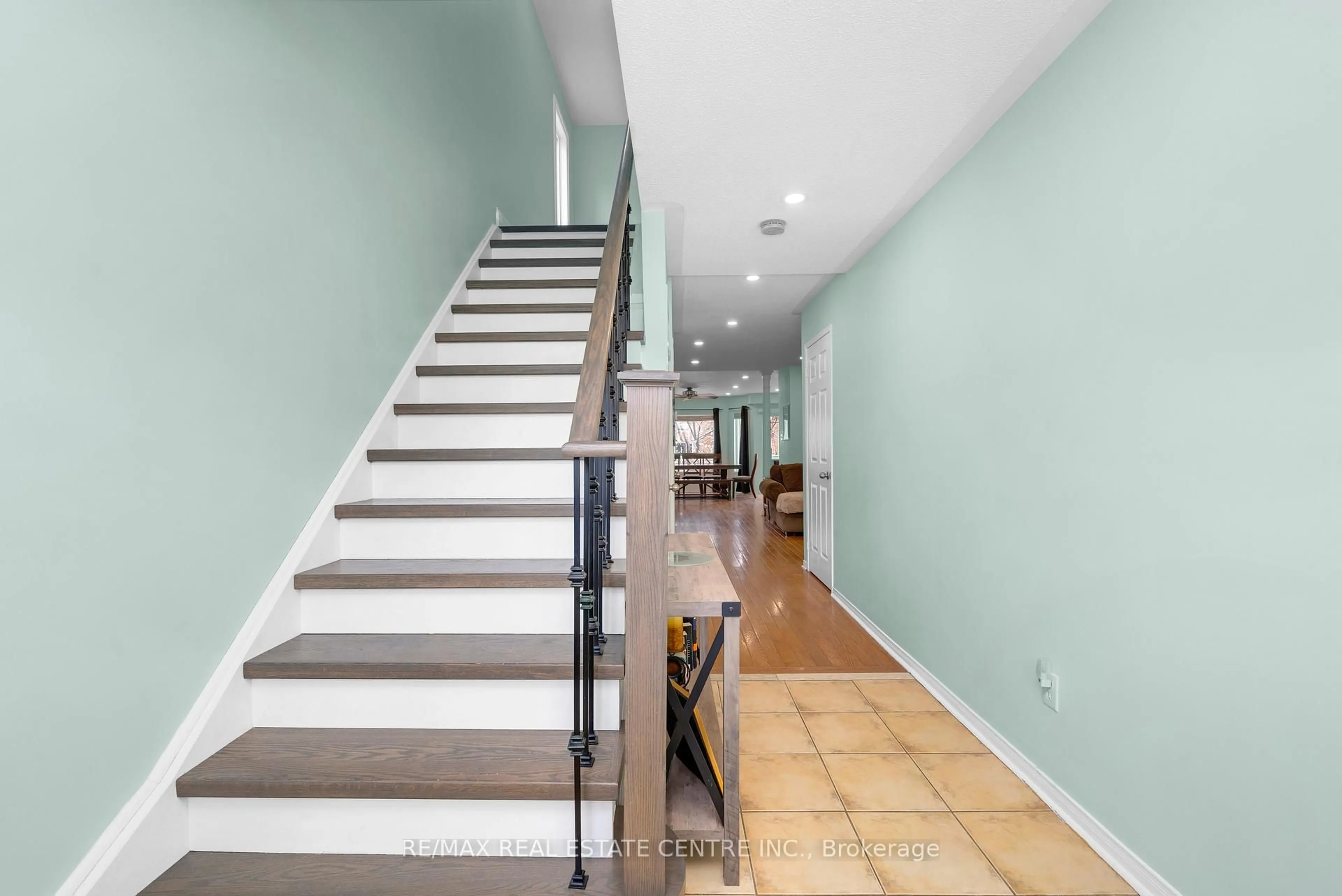 Unknown for 36 Harding St, Halton Hills Ontario L7G 6B2