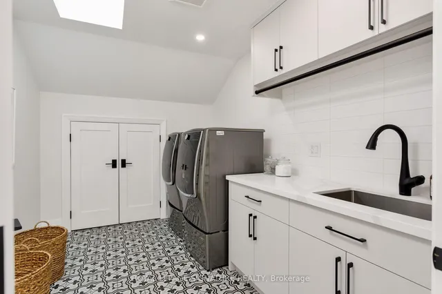 Additional property image - 20 Ashford Dr