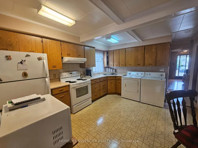 Additional property image - 3099 Merritt Ave