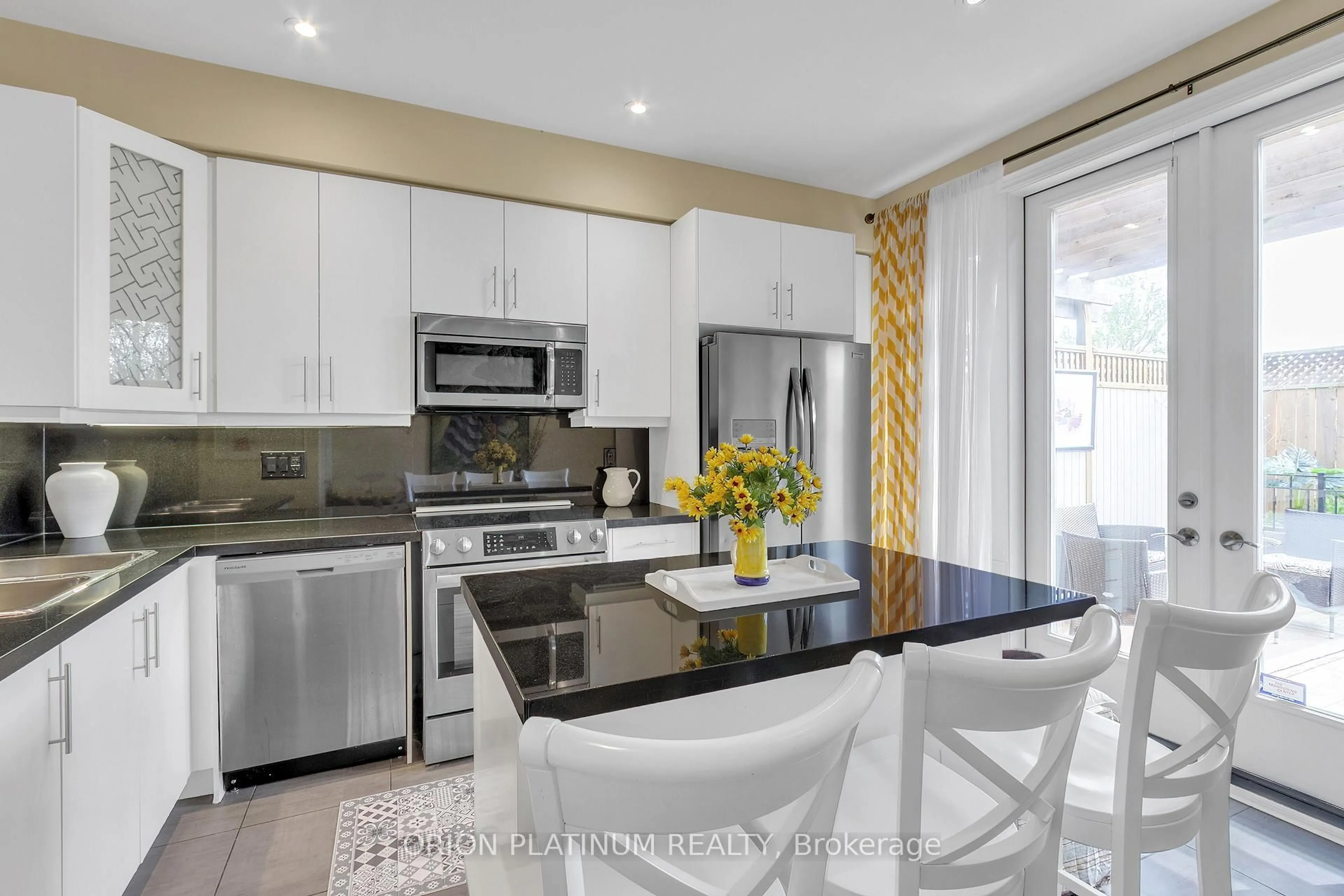 Open concept kitchen, unknown for 1812 Burnhamthorpe Rd #94, Mississauga Ontario L4X 2J8