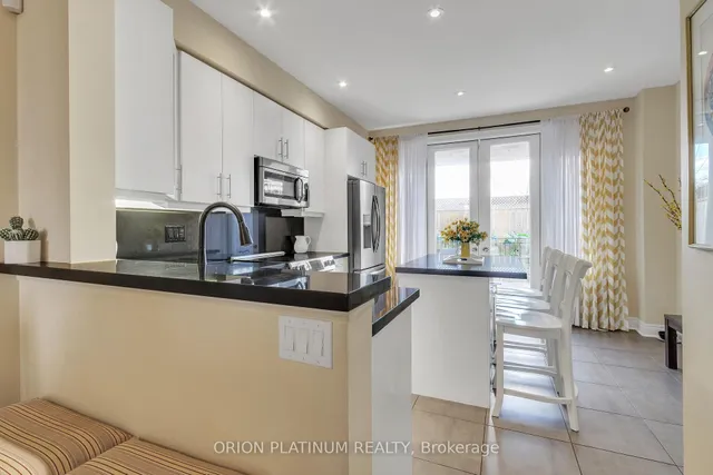 Additional property image - 1812 Burnhamthorpe Rd Unit 94