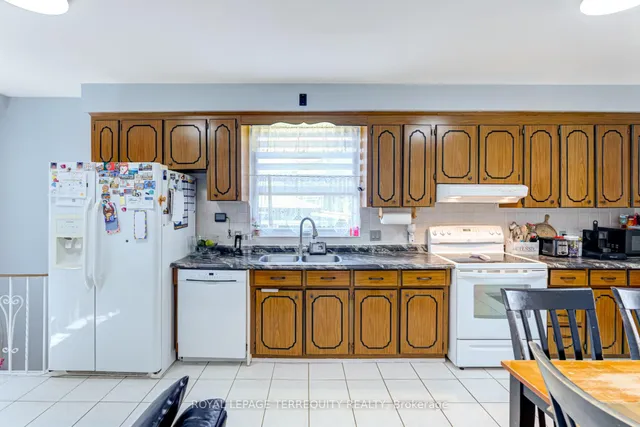 Additional property image - 532 Silverthorn Ave