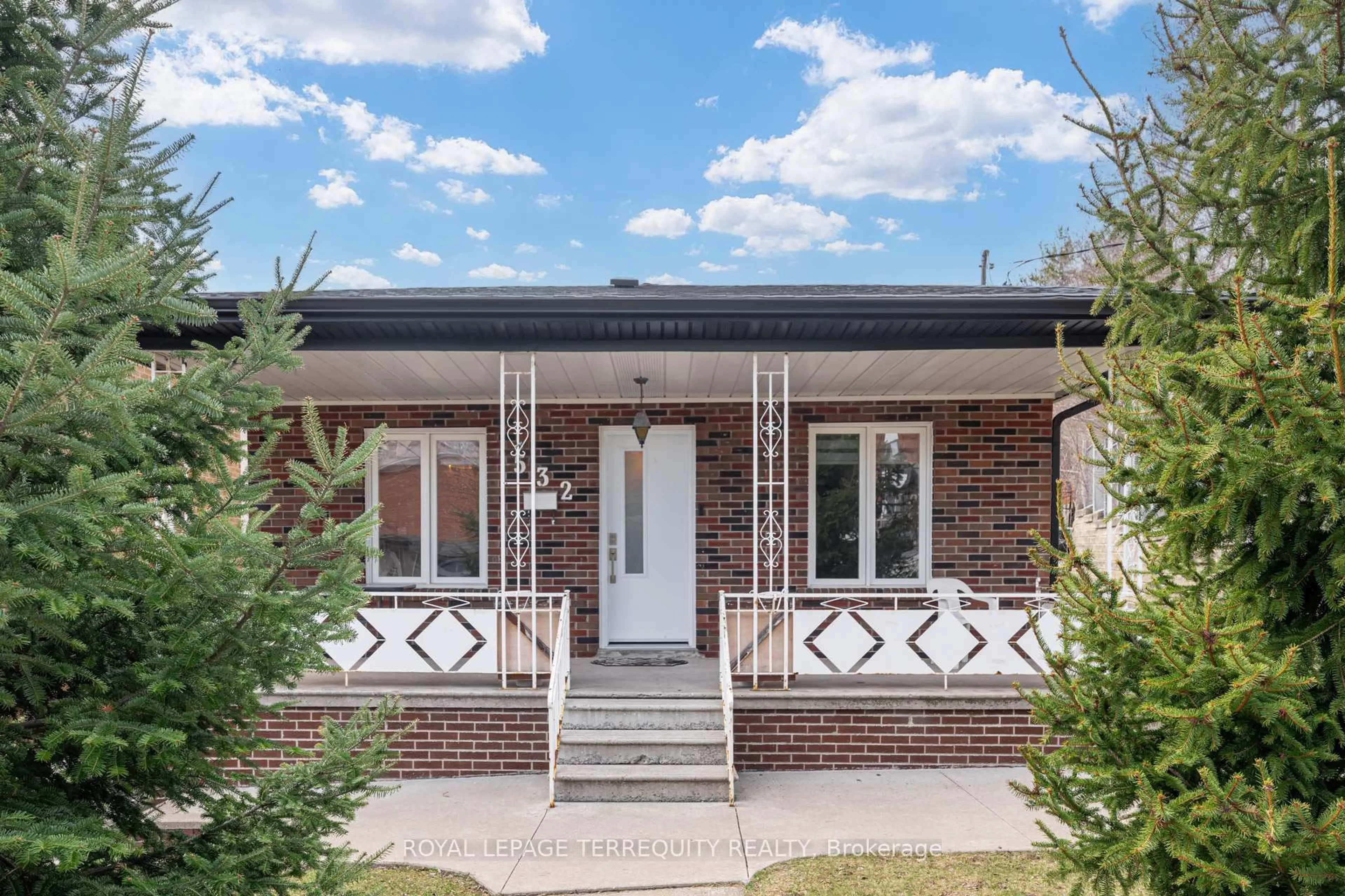 Home with brick exterior material, street for 532 Silverthorn Ave, Toronto Ontario M6M 3H7