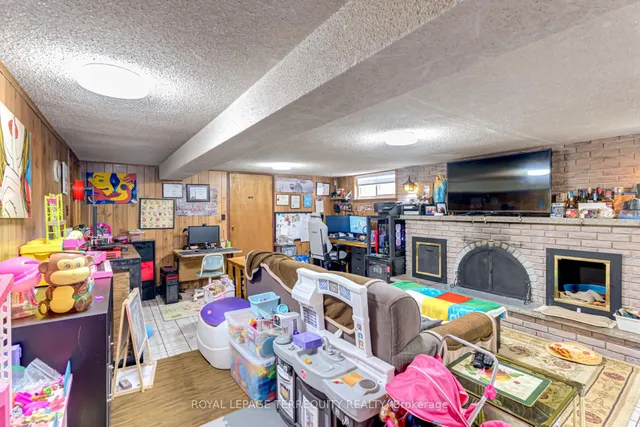 Additional property image - 532 Silverthorn Ave