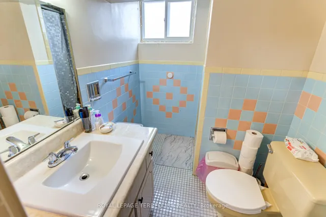 Additional property image - 532 Silverthorn Ave