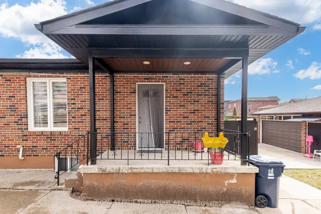 Additional property image - 532 Silverthorn Ave