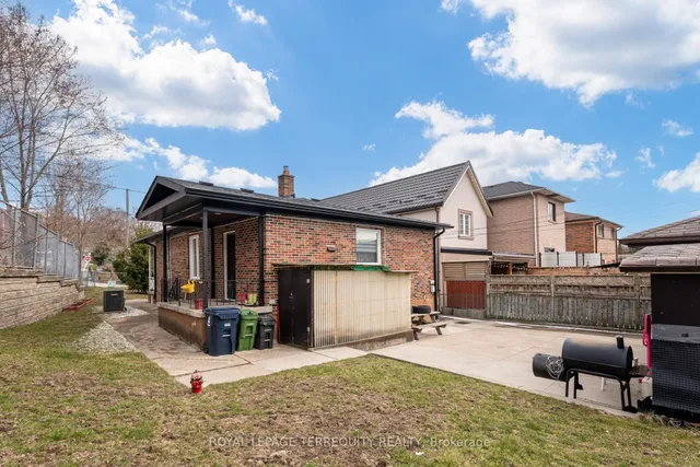 Additional property image - 532 Silverthorn Ave