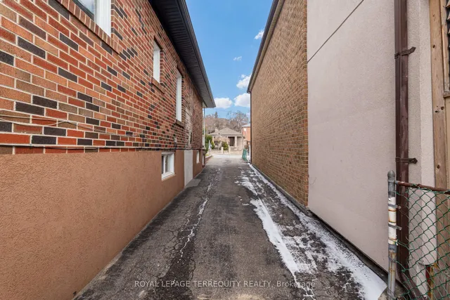 Additional property image - 532 Silverthorn Ave
