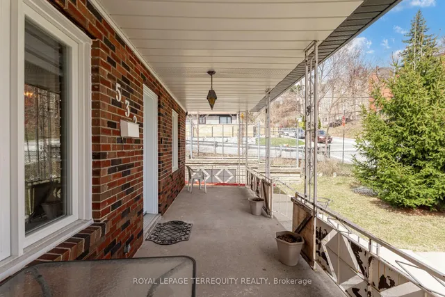 Additional property image - 532 Silverthorn Ave