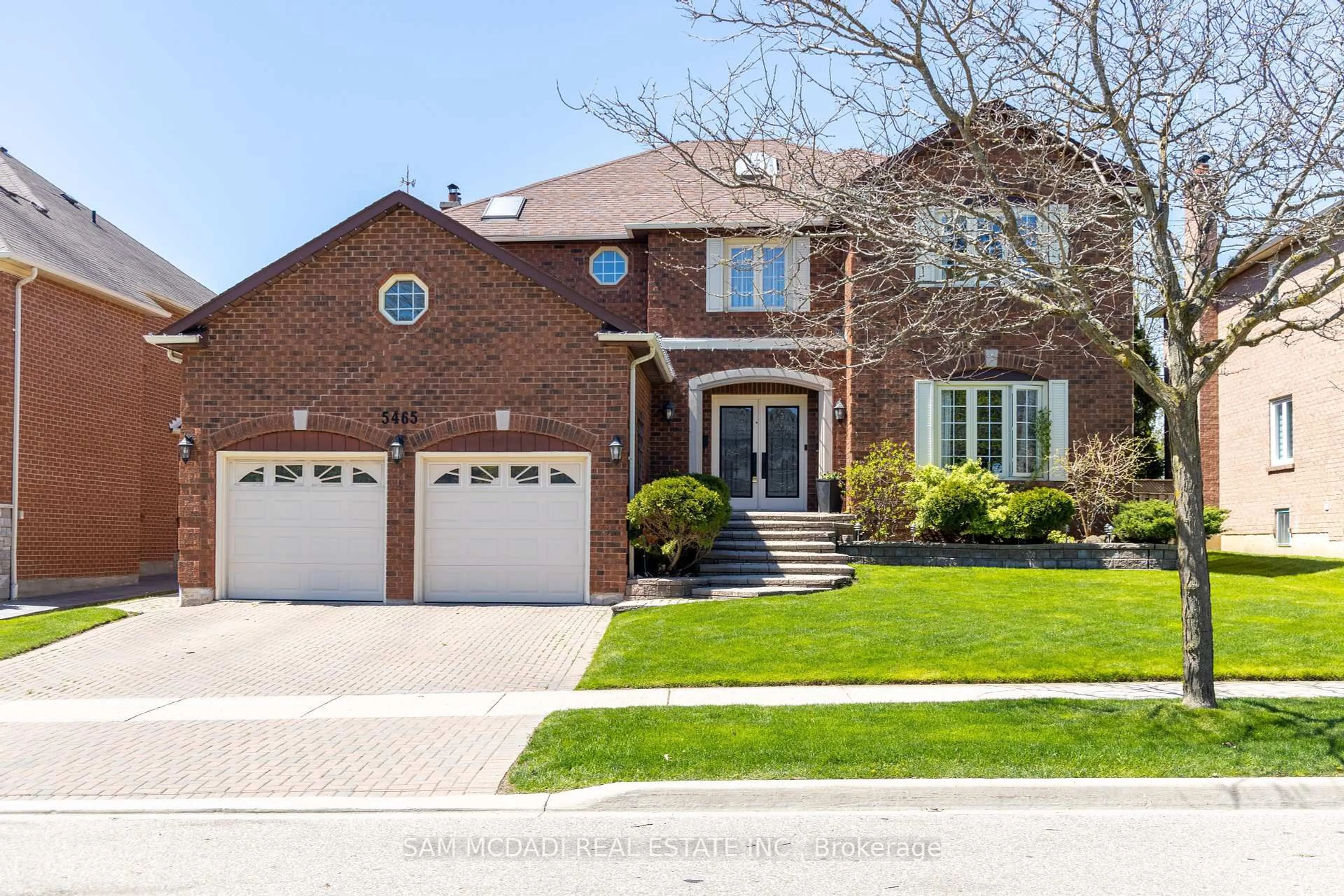 Home with brick exterior material, street for 5465 Shorecrest Cres, Mississauga Ontario L5M 4Y6