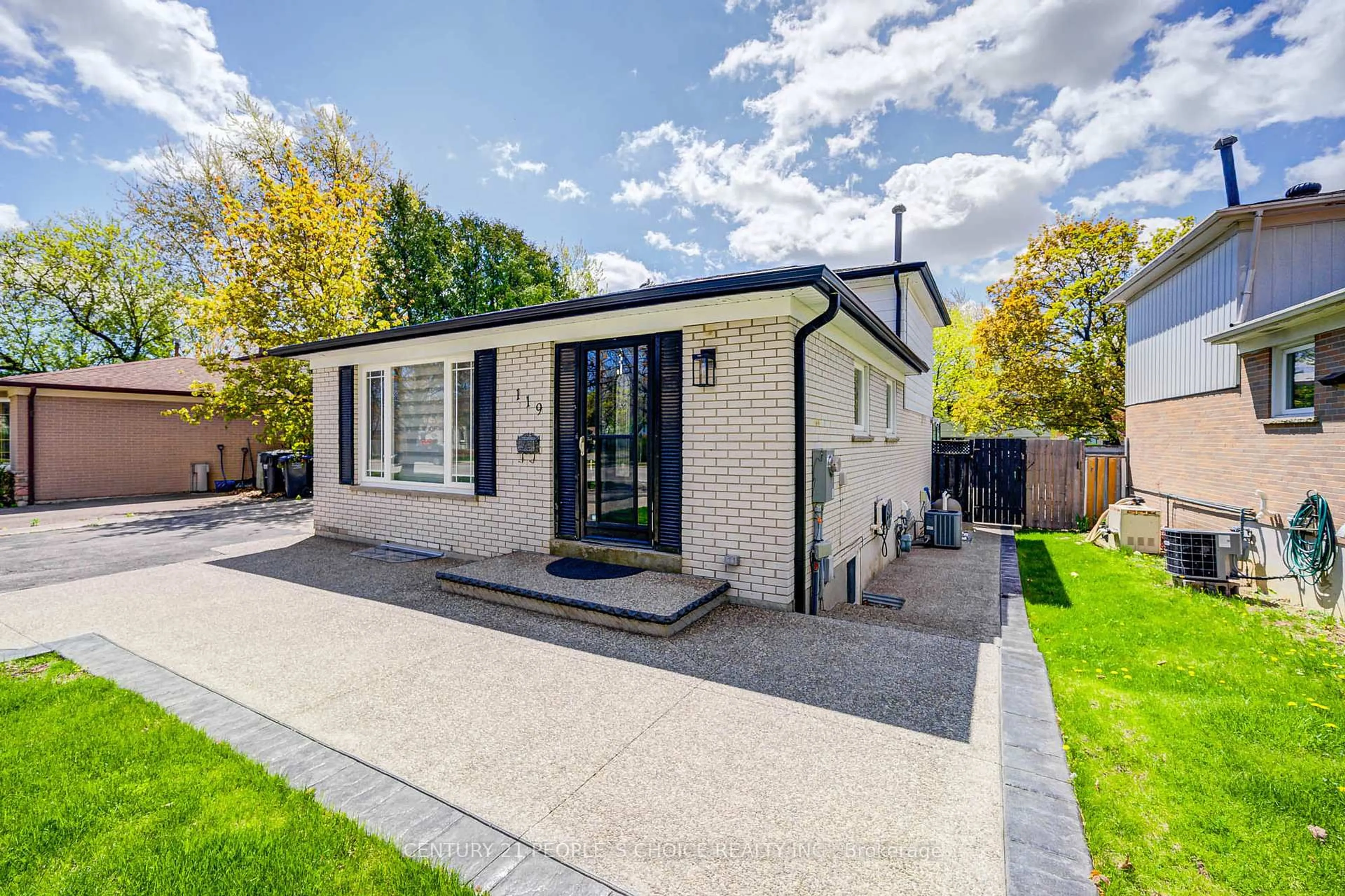 Home with brick exterior material, street for 119 Rutherford Rd, Brampton Ontario L6V 2J4