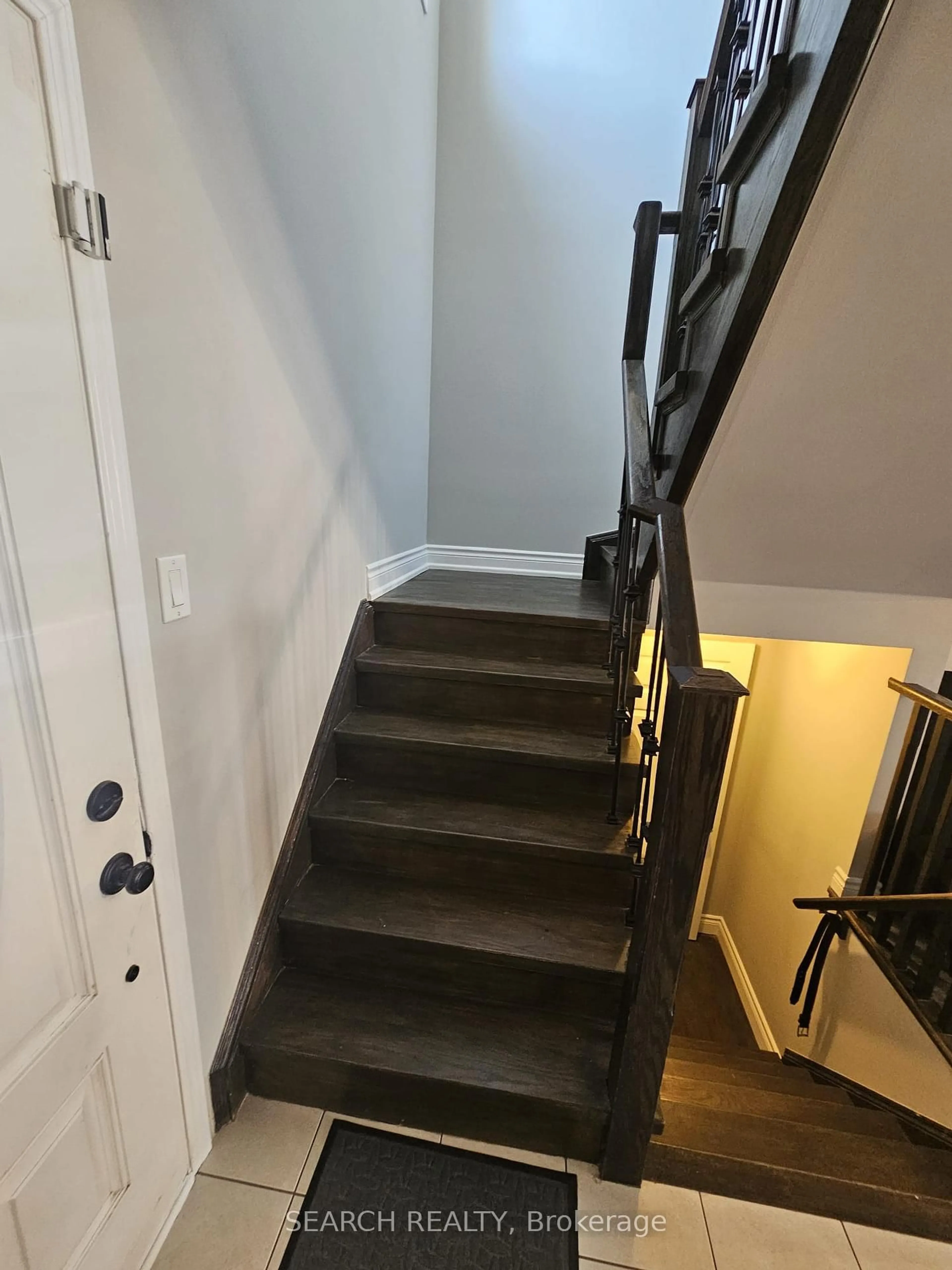 Stairs for 382 Cavanagh Lane, Milton Ontario L9T 8J9