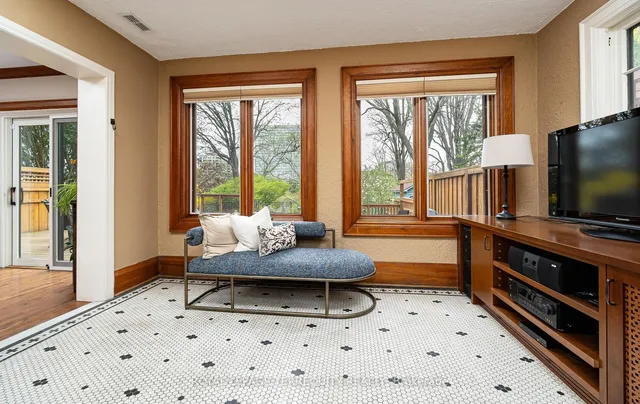 Additional property image - 504 Riverside Dr