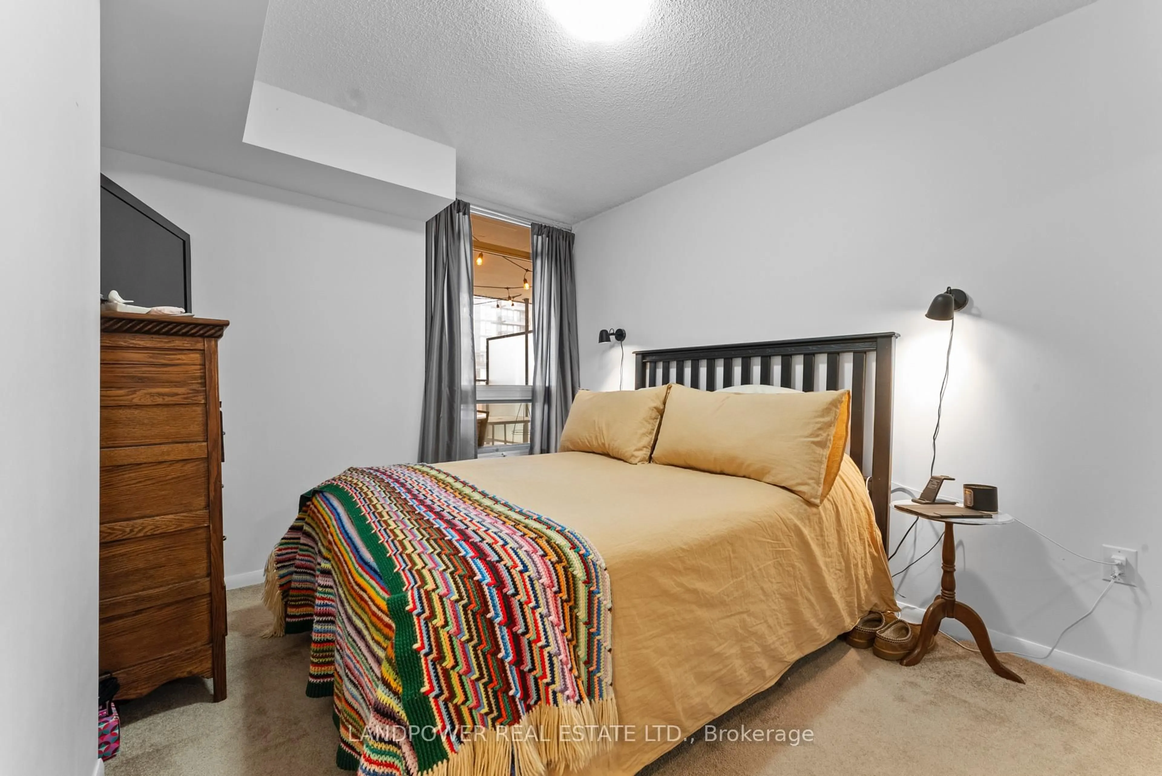 Bedroom with bed, unknown for 830 Lawrence Ave #724, Toronto Ontario M6A 1C3