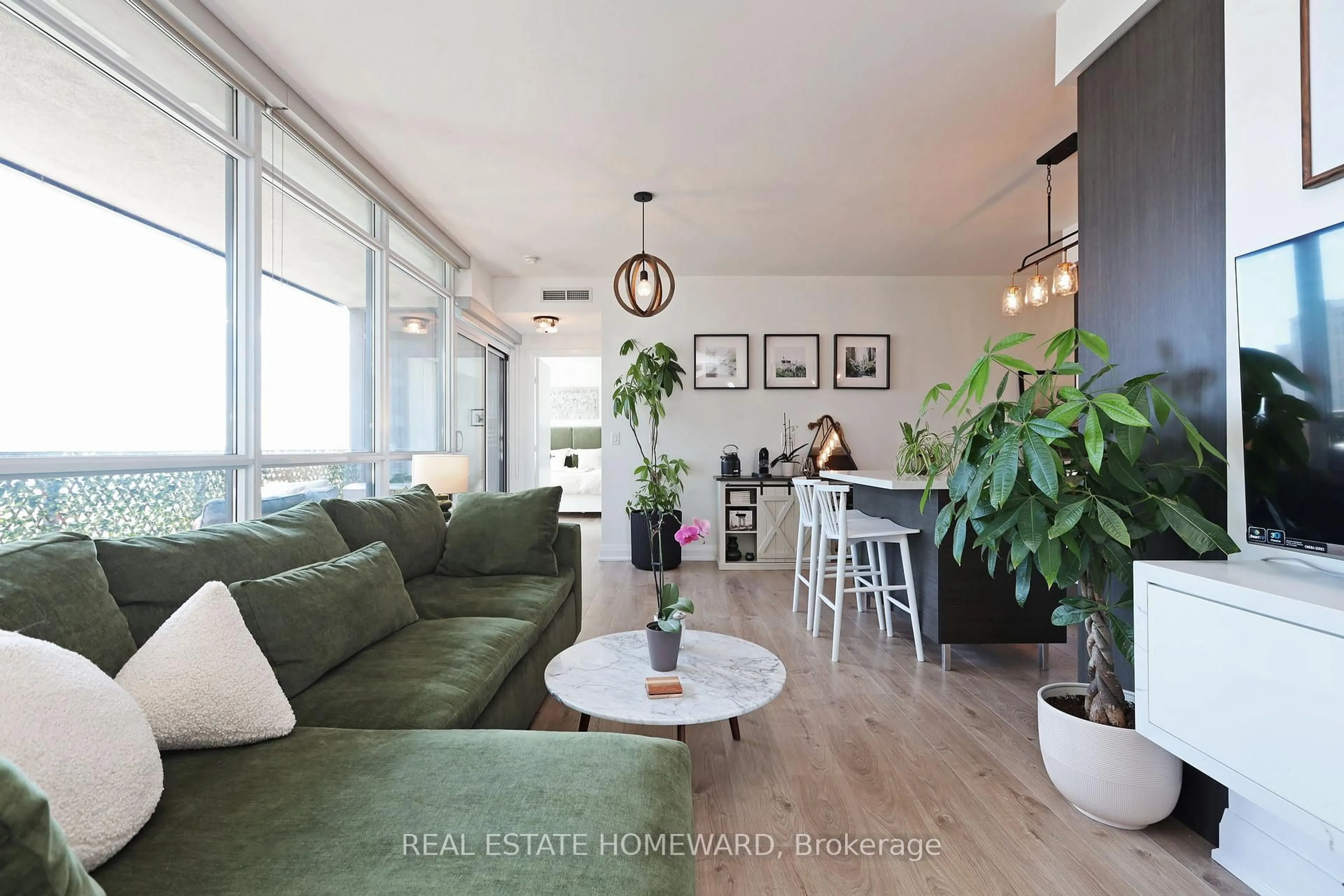 Living room with furniture, unknown for 36 Park Lawn Ave #810, Toronto Ontario M8V 0E5