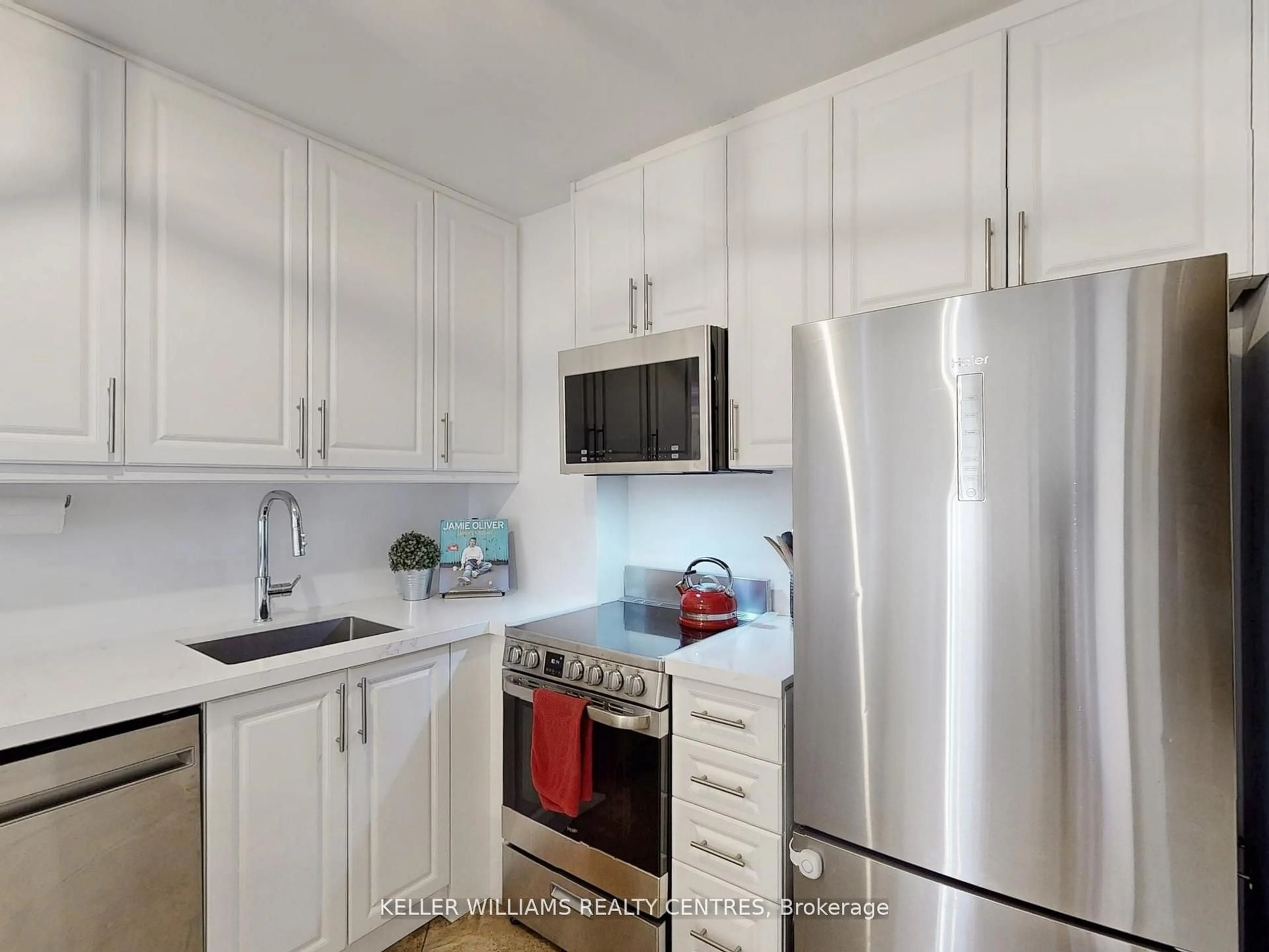 Standard kitchen, ceramic/tile floor for 257 Blackthorn Ave, Toronto Ontario M6N 3H7